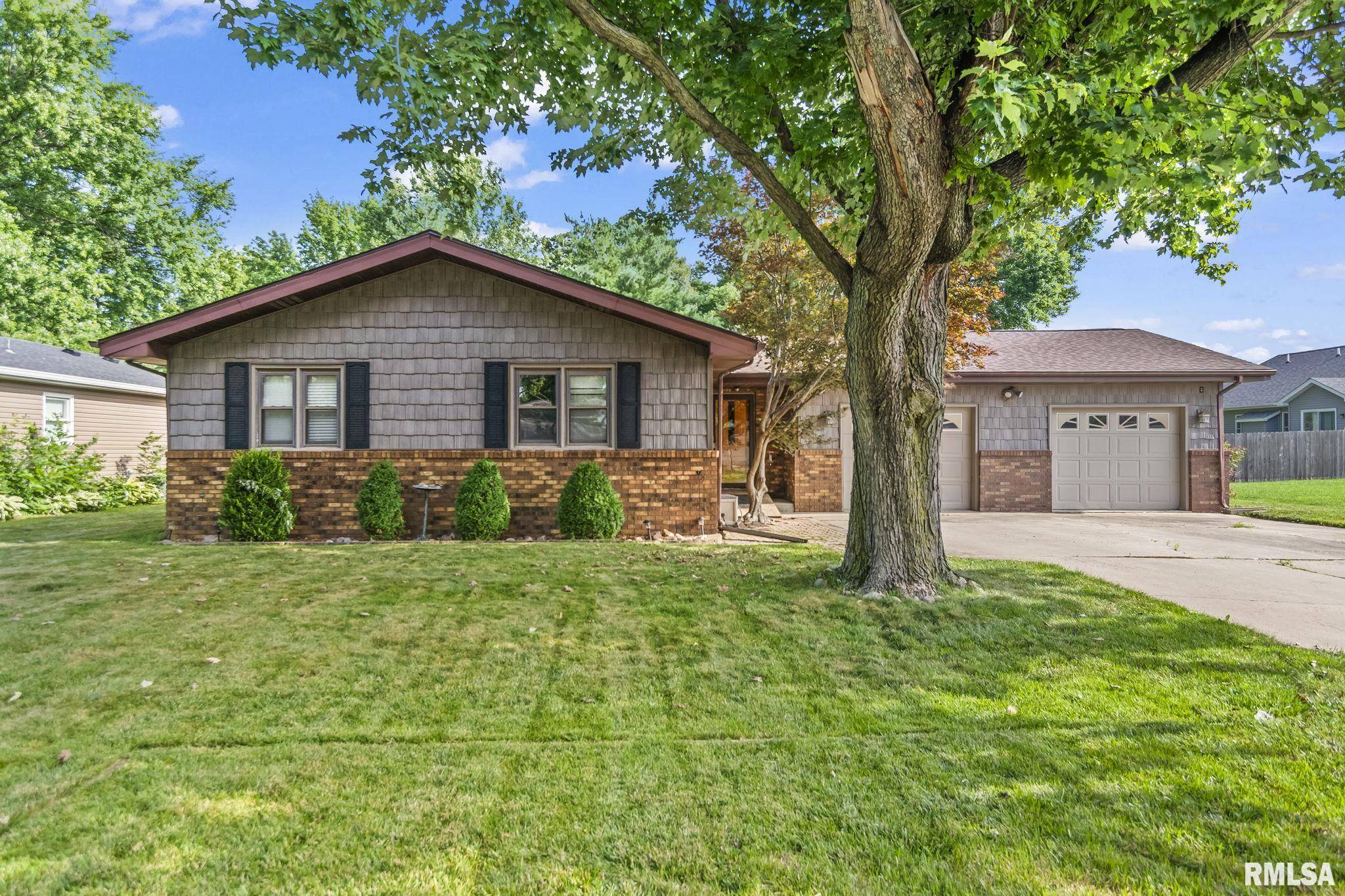 Chatham, IL 62629,221 GLENN DR