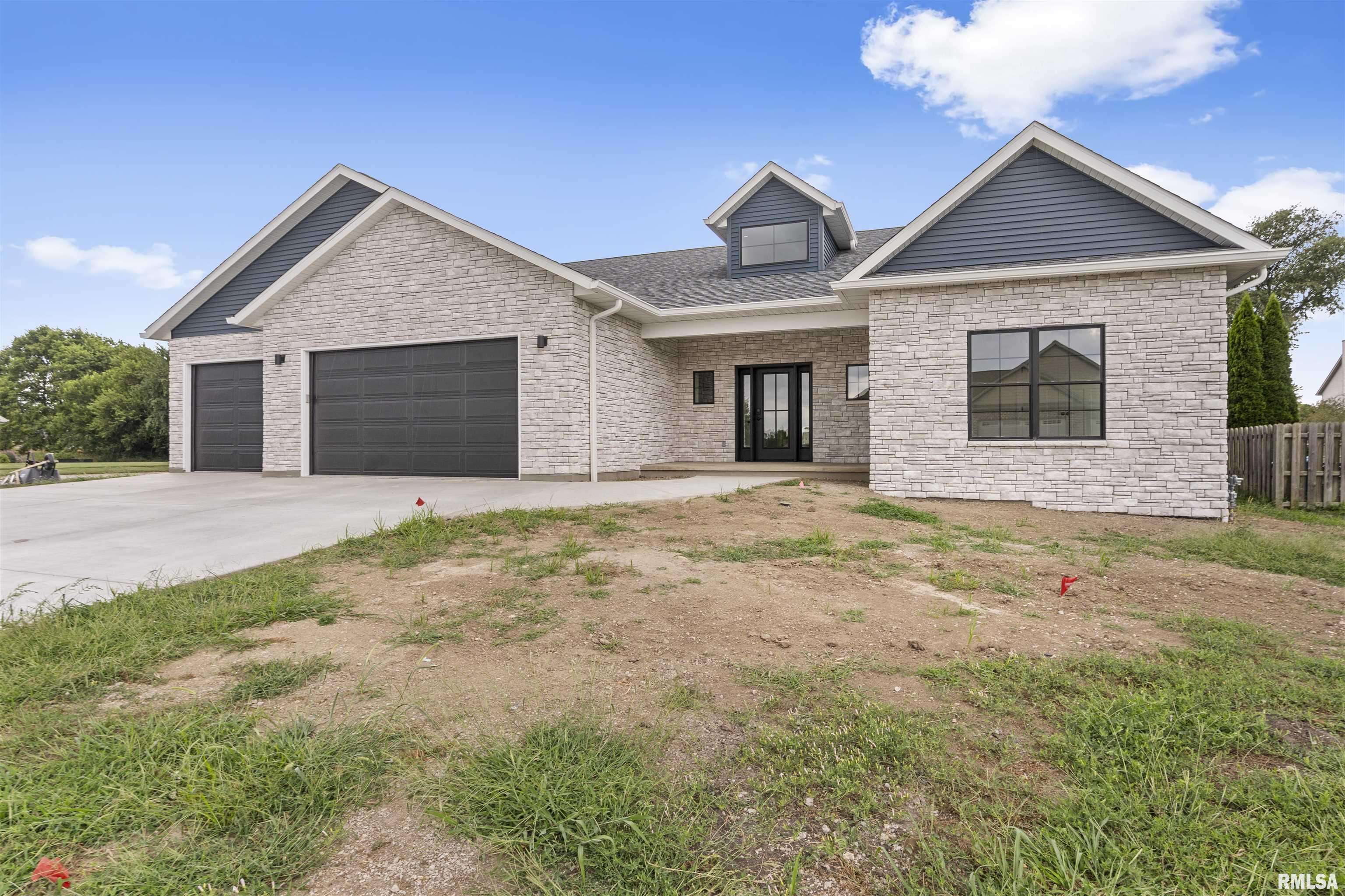 Chatham, IL 62629,121 RAMBLEWOOD DR