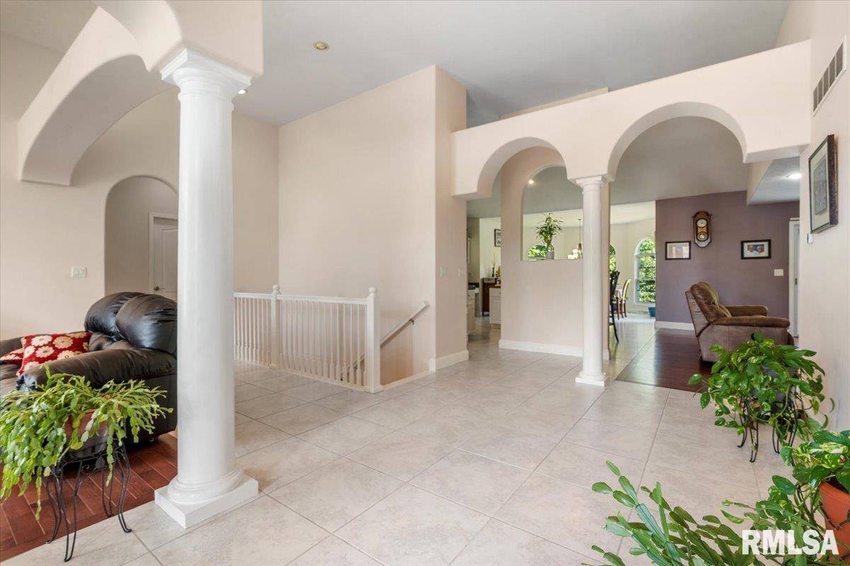 Chatham, IL 62629-5013,104 Northwoods CT