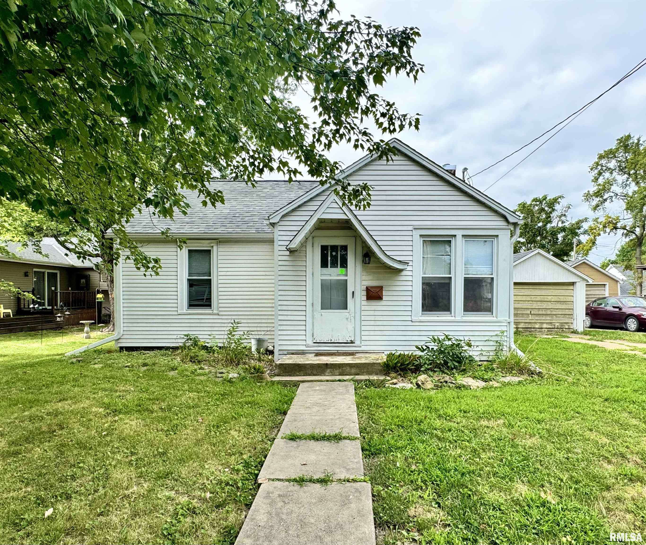 Mt Sterling, IL 62353,220 E WASHINGTON ST