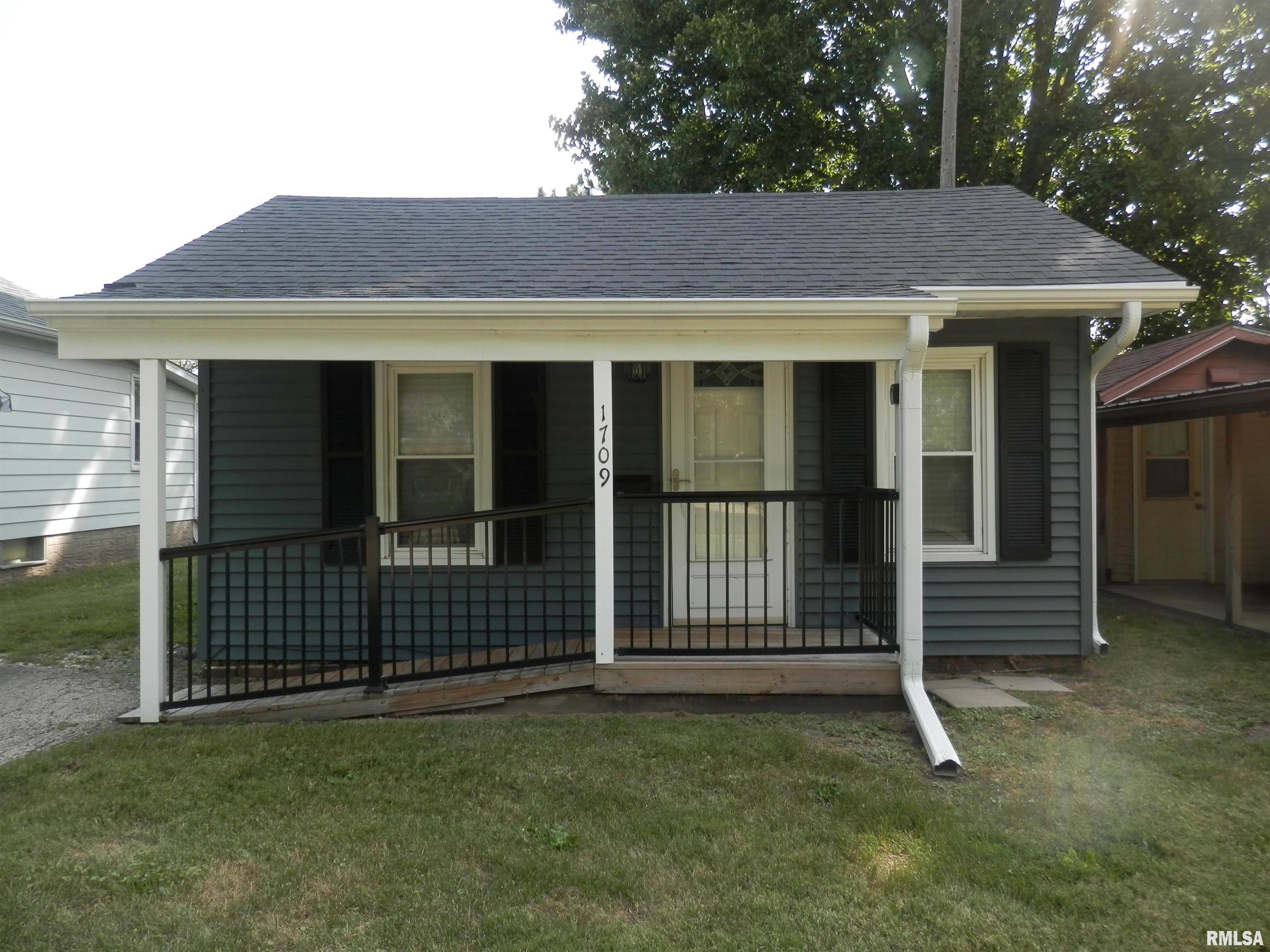 Galesburg, IL 61401,1709 Bateman ST