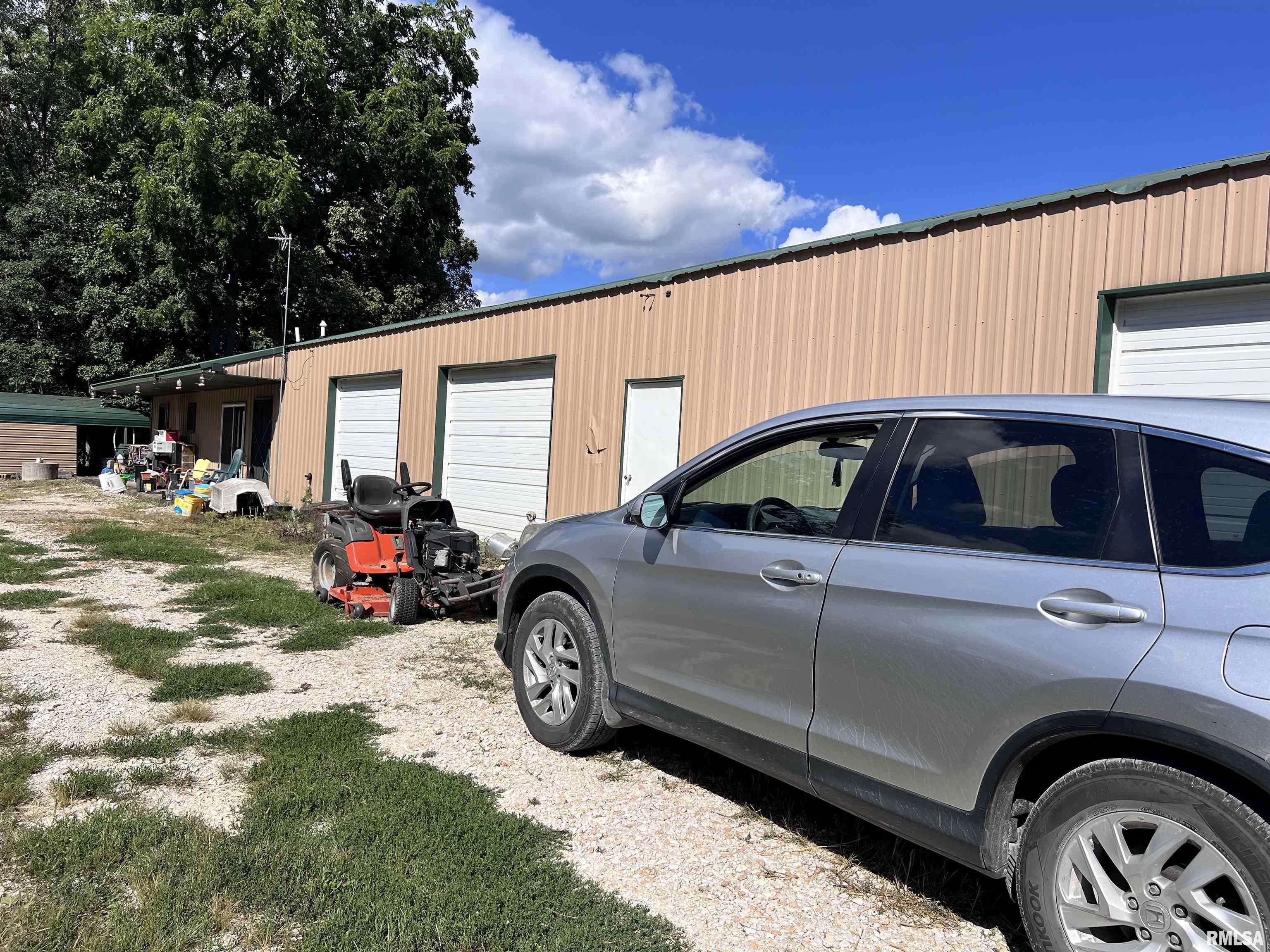 Winchester, IL 62694,1050 McGlaughlin RD