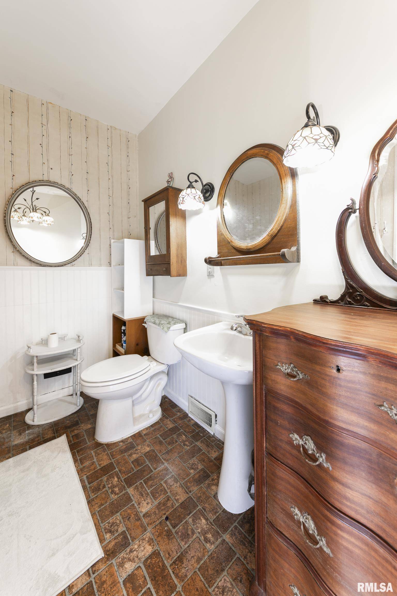 Glasford, IL 61533,6102 S TRIVOLI RD