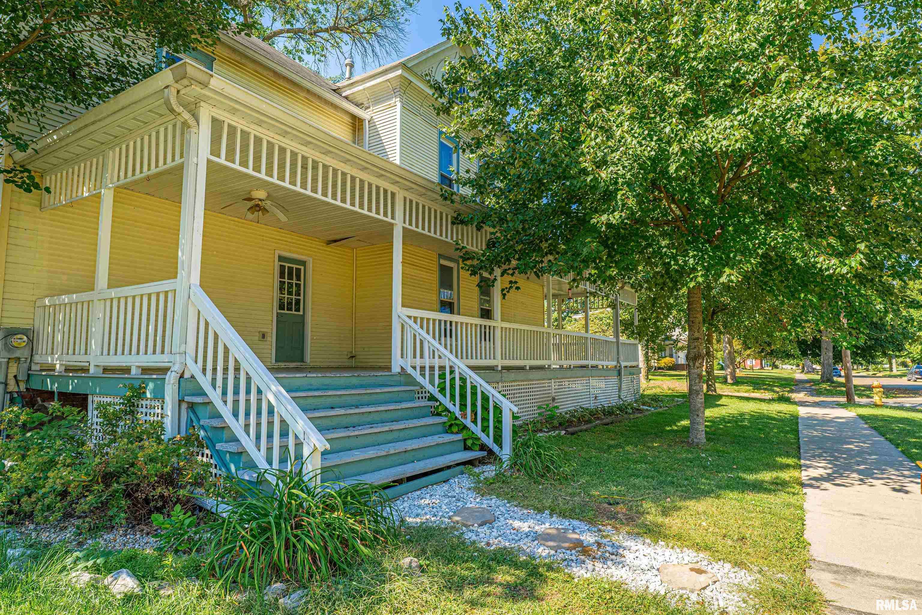 Lincoln, IL 62656,330 WATER ST