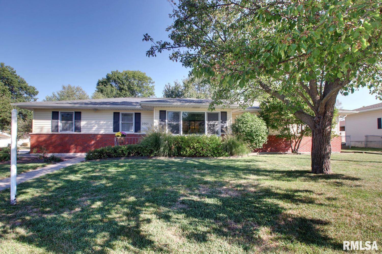 Quincy, IL 62305,3901 HOLIDAY DR