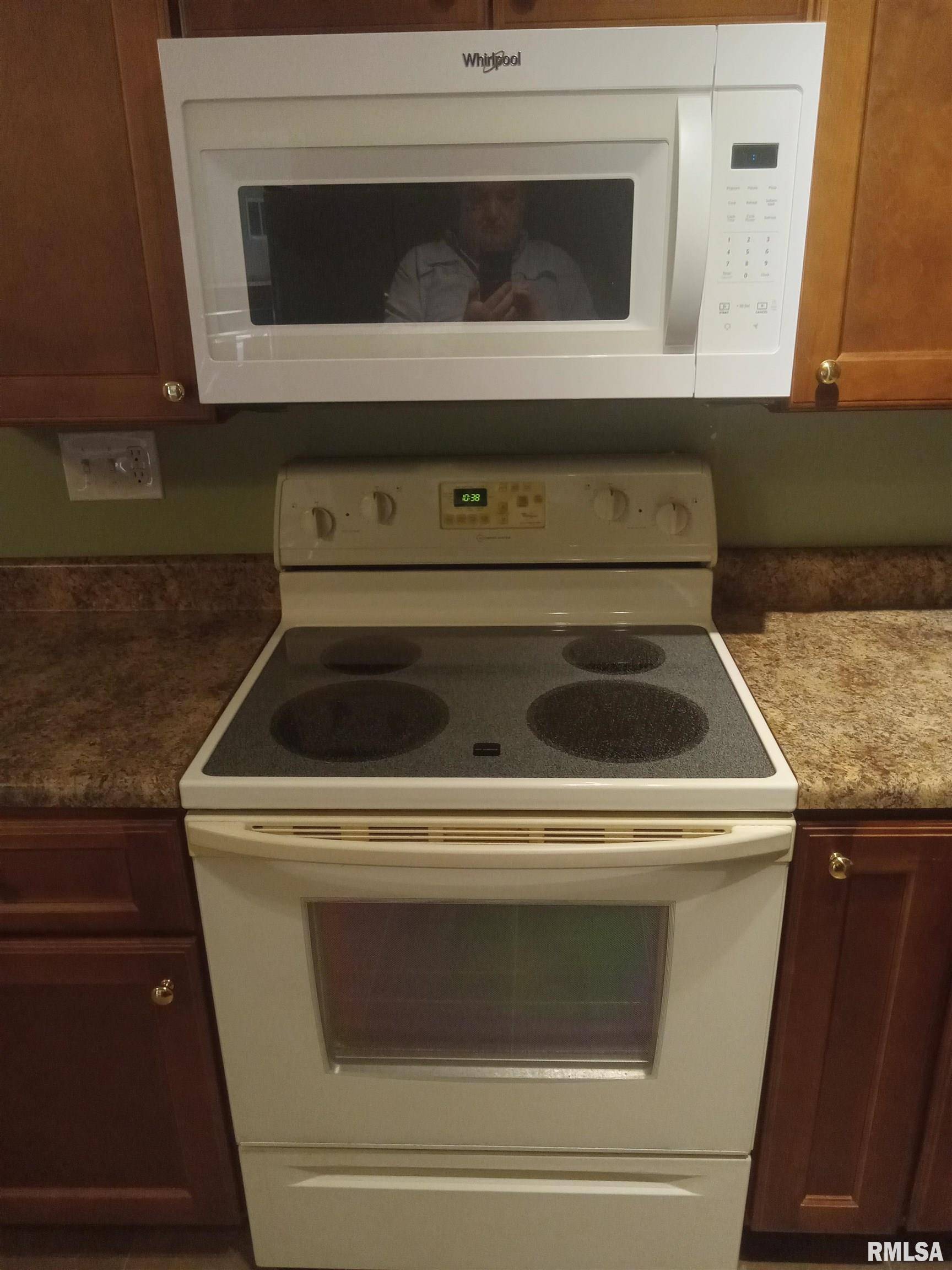 Jacksonville, IL 62650,33 Windrush DR