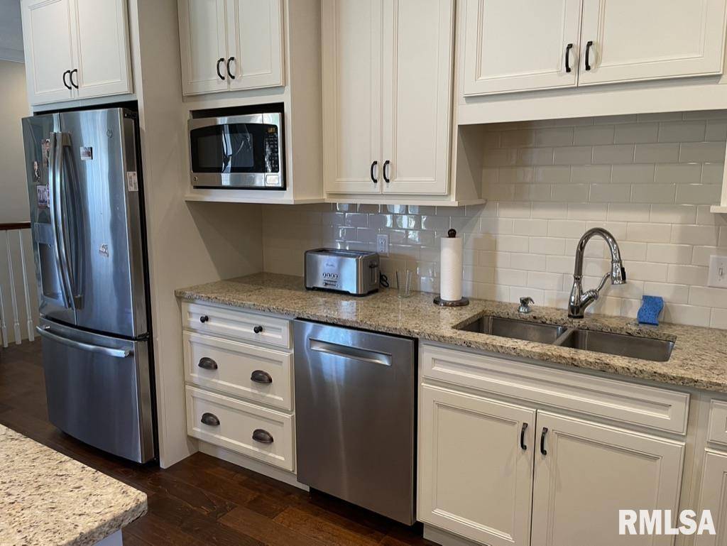 Springfield, IL 62711,3908 WATERSTONE WAY