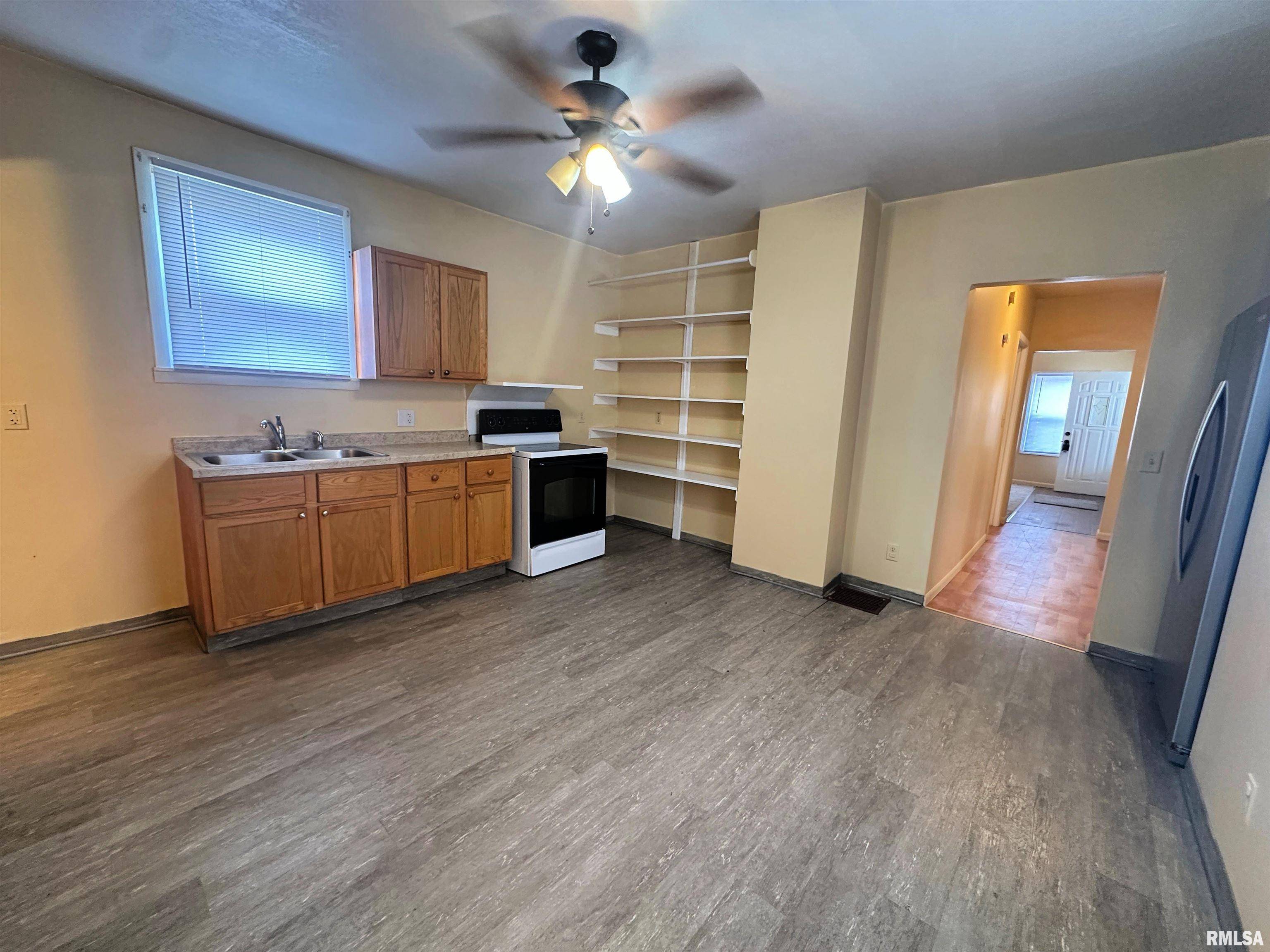 Springfield, IL 62702,1622 E MILLER ST