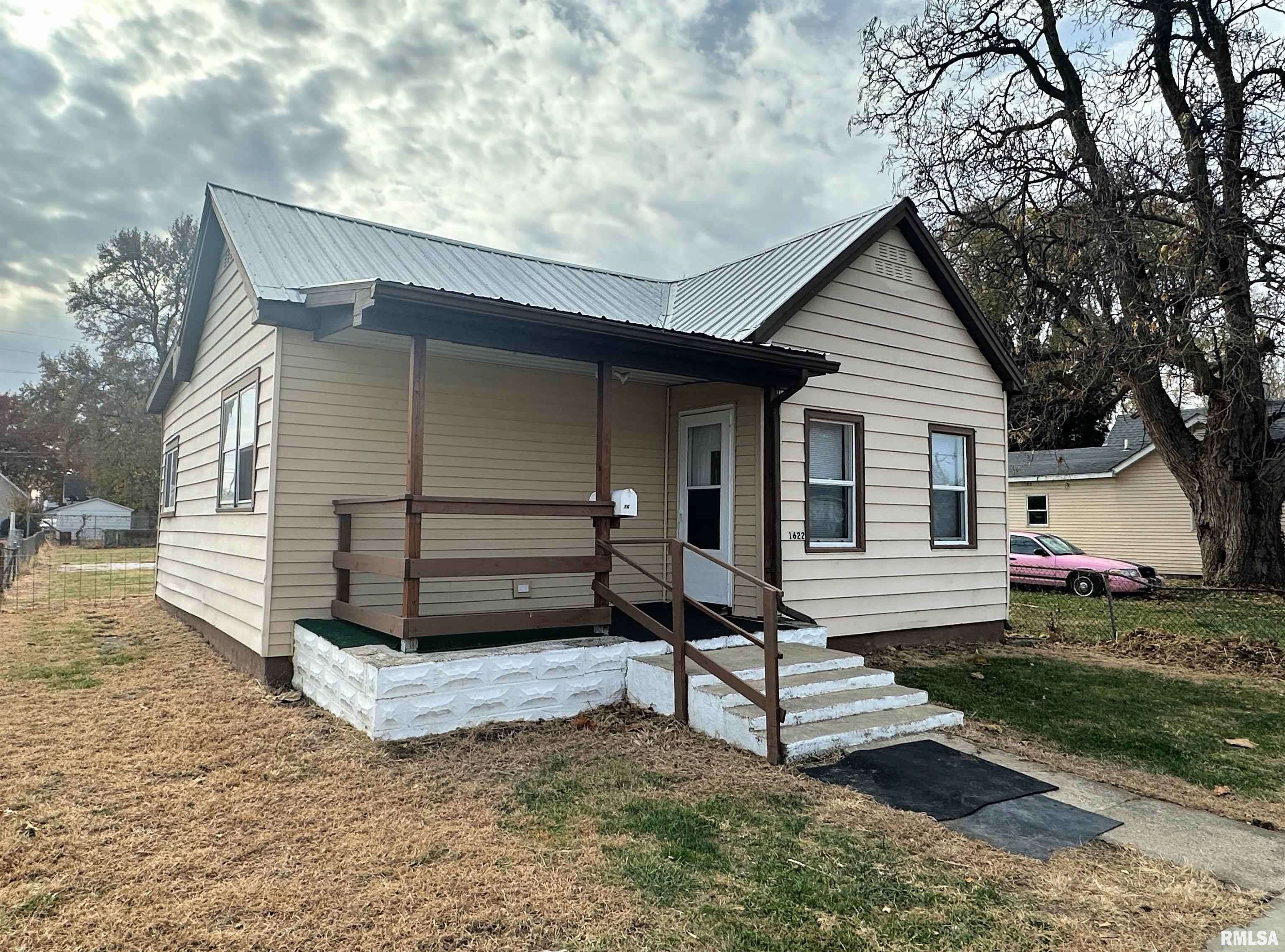 Springfield, IL 62702,1622 E MILLER ST