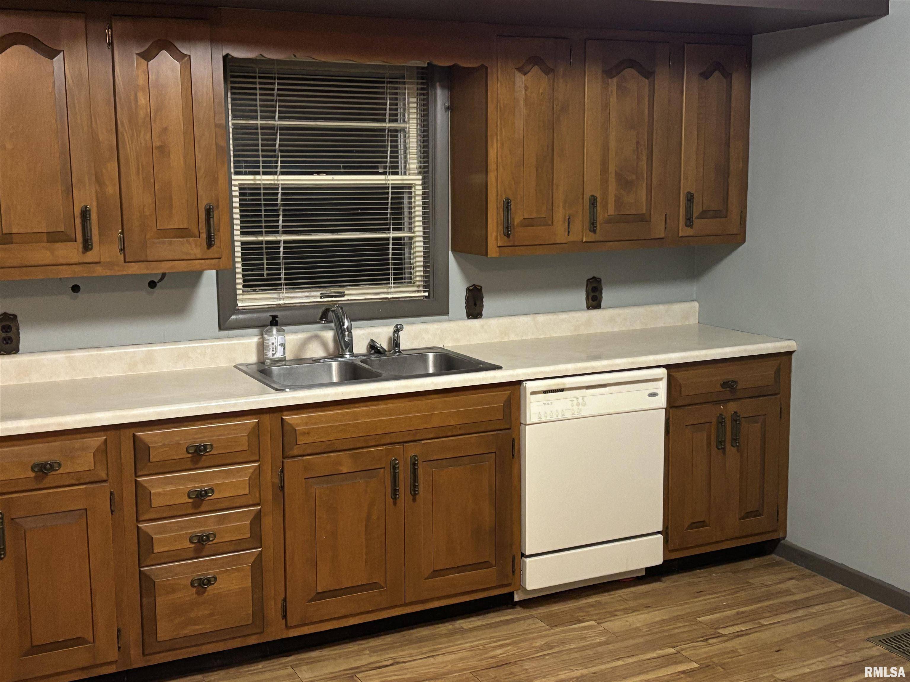 Quincy, IL 62301,1424 N 20TH ST