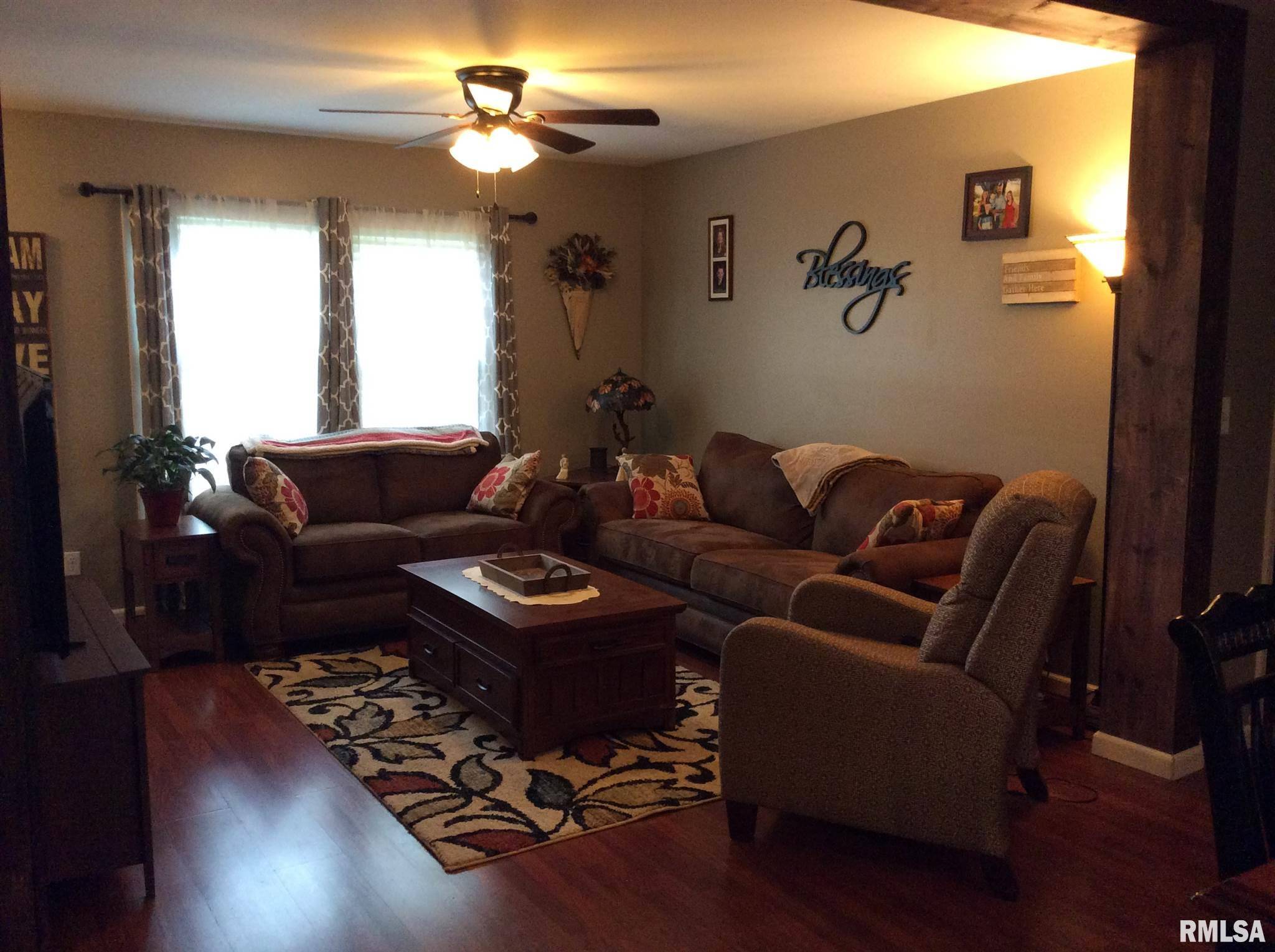 Woodlawn, IL 62898,102 CARDINAL DR