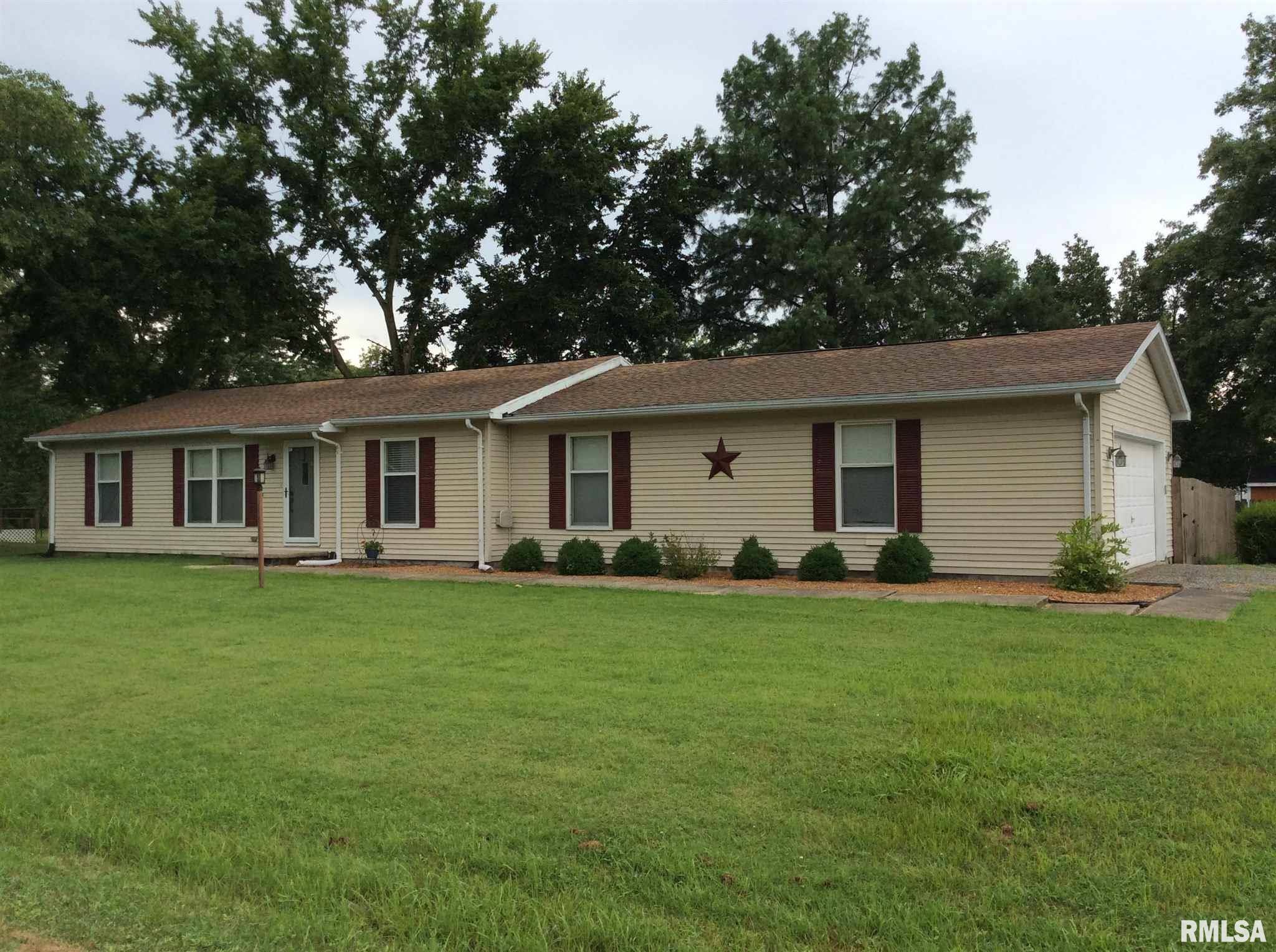 Woodlawn, IL 62898,102 CARDINAL DR