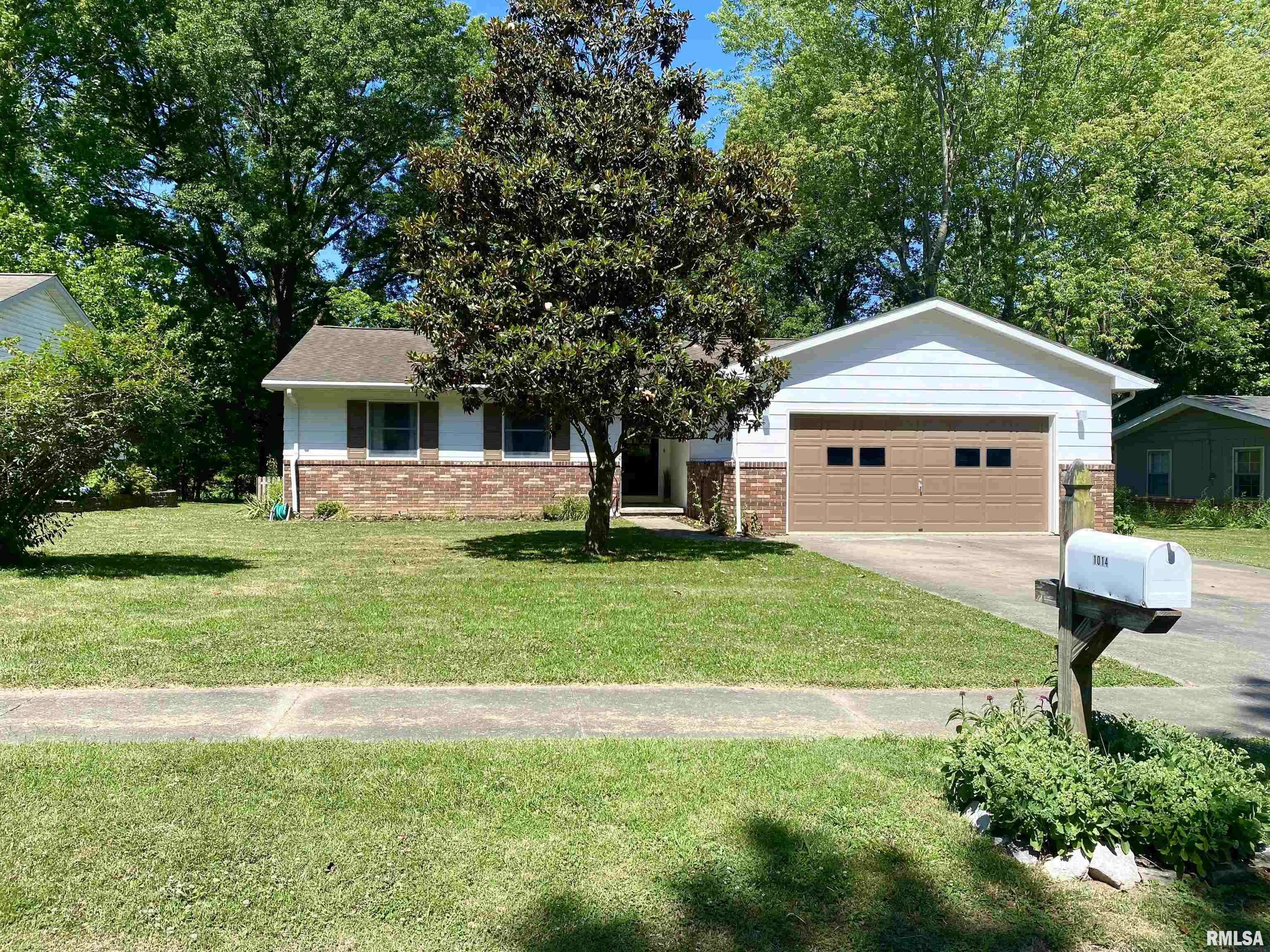 Carbondale, IL 62901,1014 S EMERALD LN