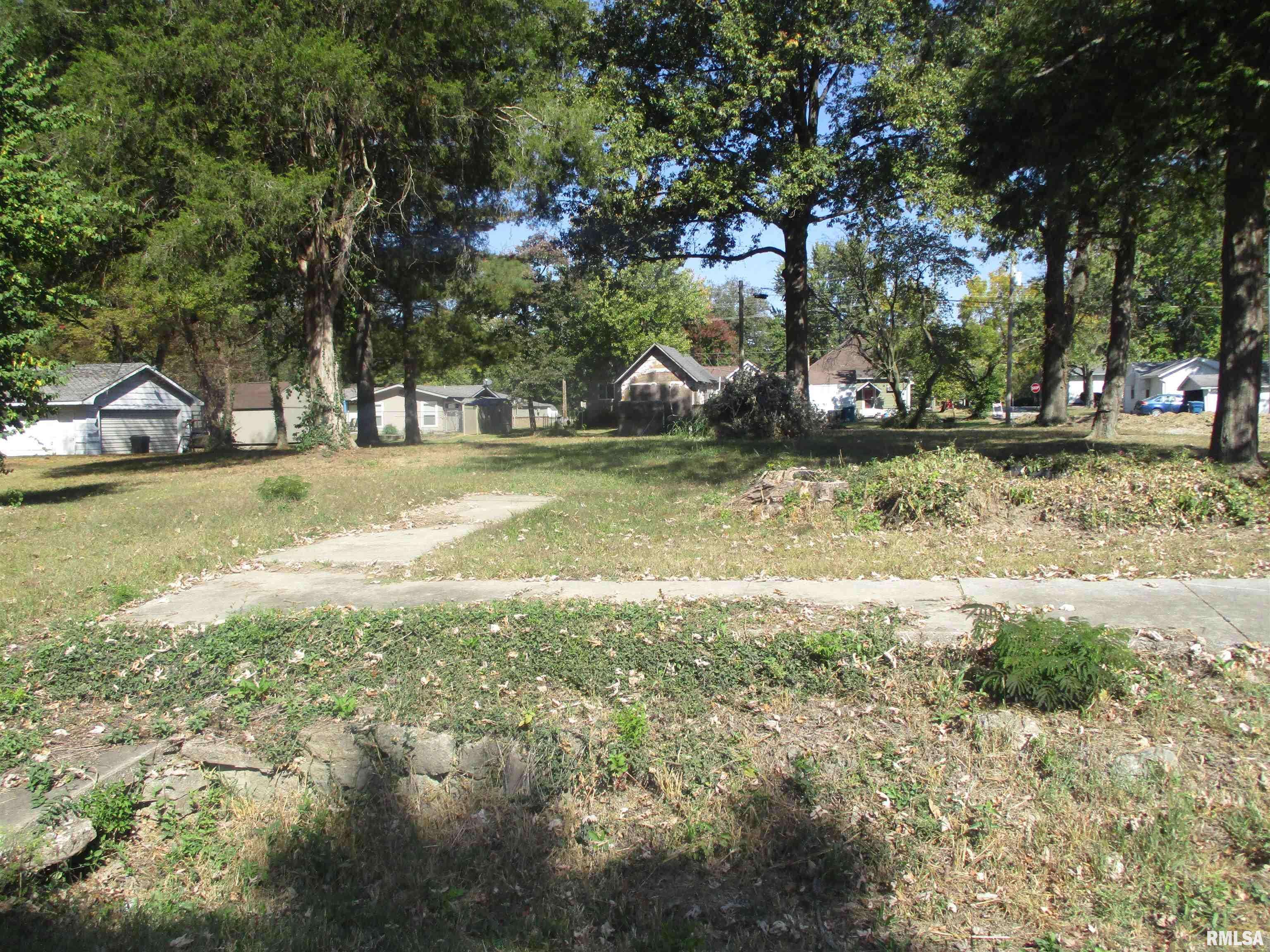 Benton, IL 62812-0000,301 W Parrish ST