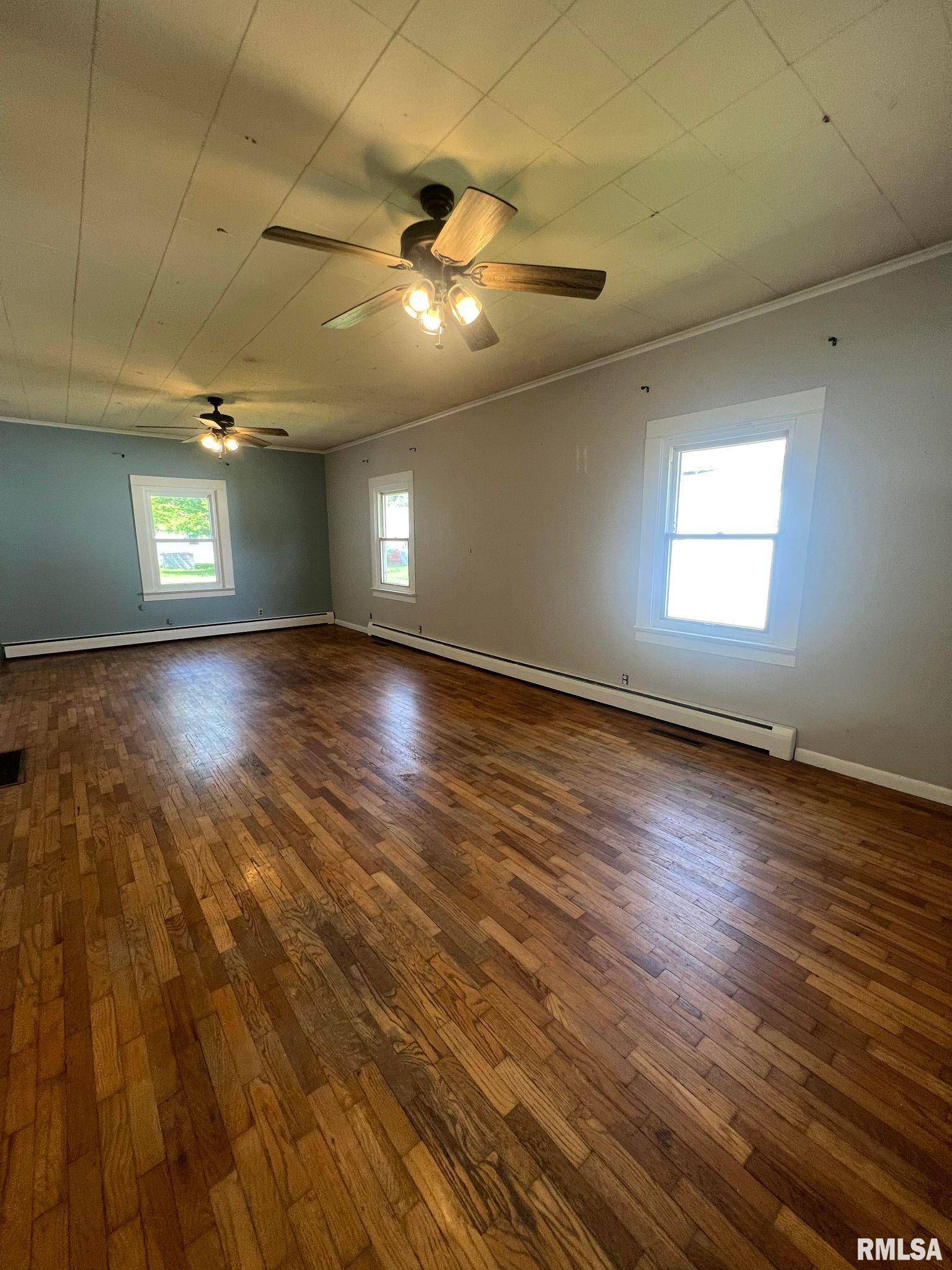 Benton, IL 62812,203 W Parrish ST