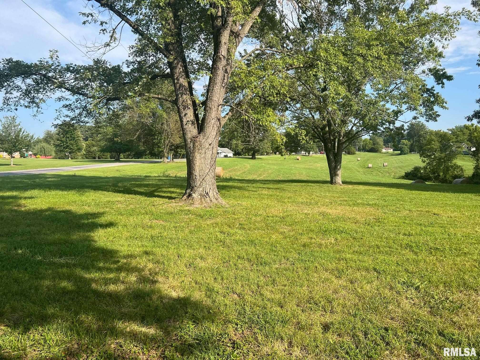 Murphysboro, IL 62966,236 Carbon Lake RD
