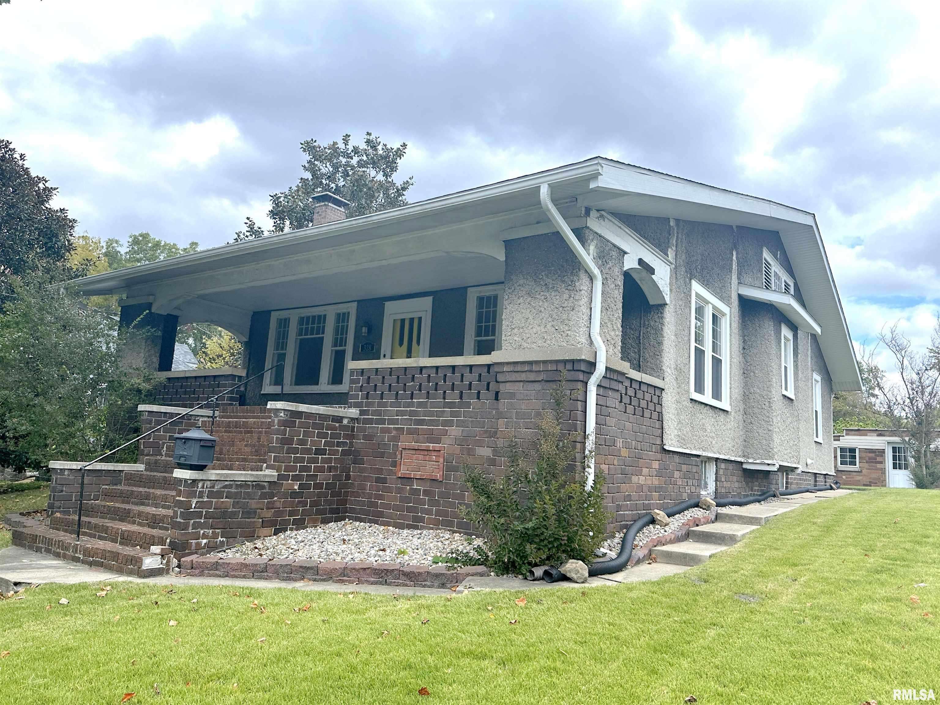 Murphysboro, IL 62966,328 N 11TH ST