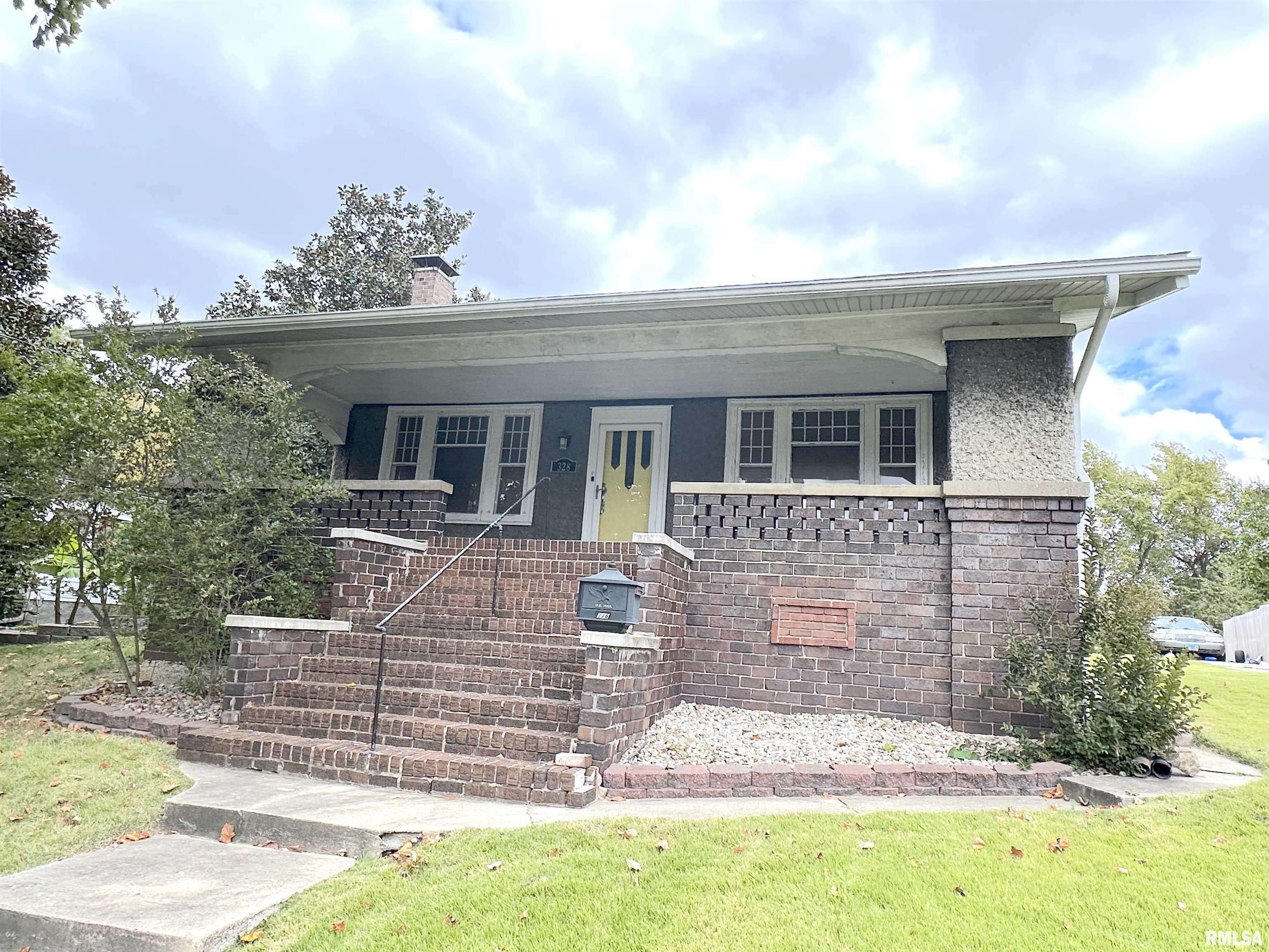 Murphysboro, IL 62966,328 N 11TH ST