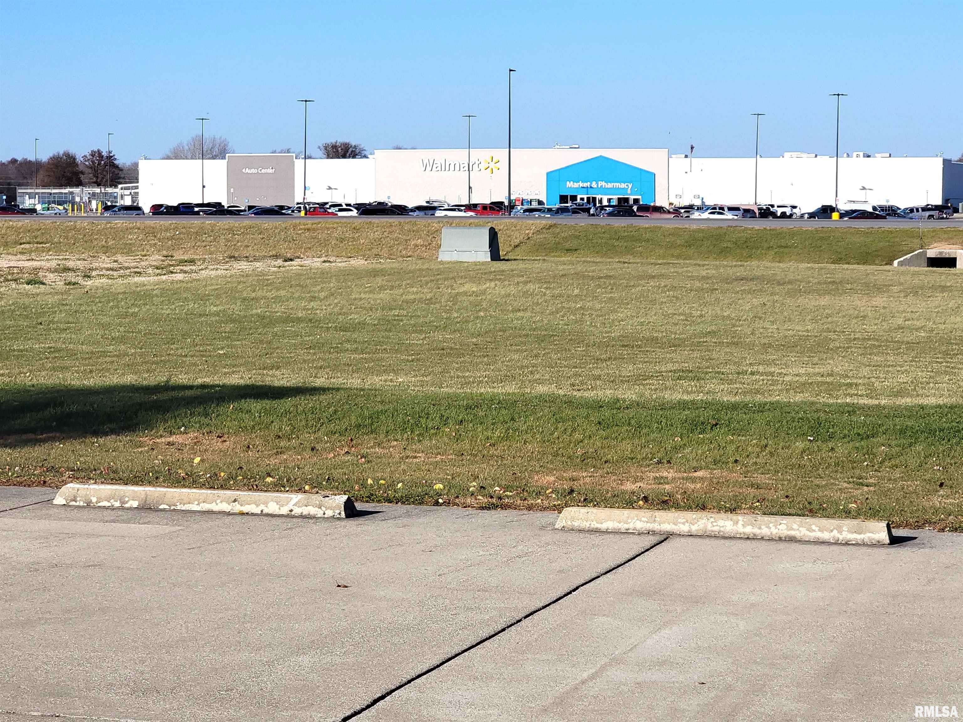 Flora, IL 62839,500 W 12TH ST