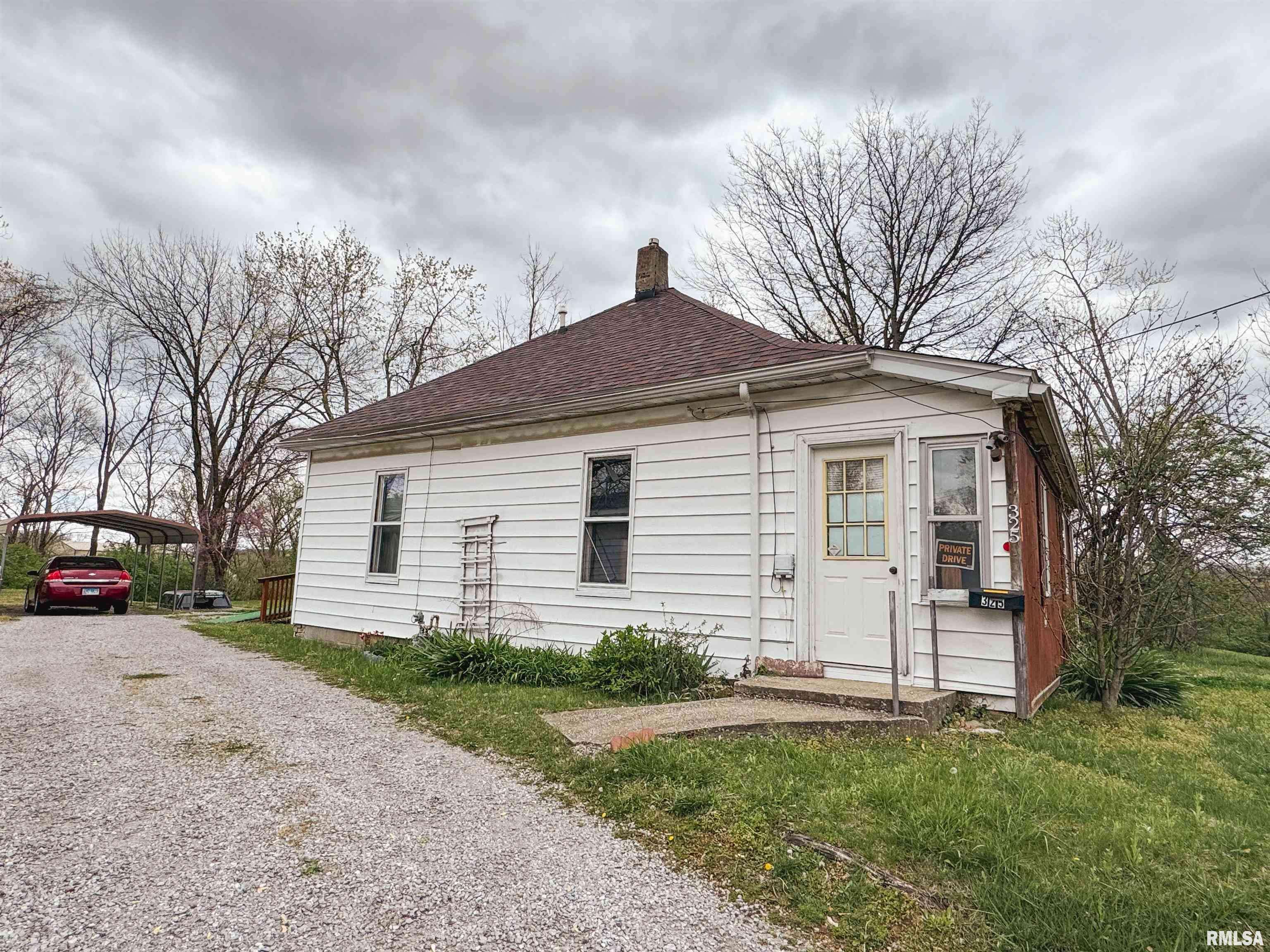 Anna, IL 62906,325 E LEWIS ST