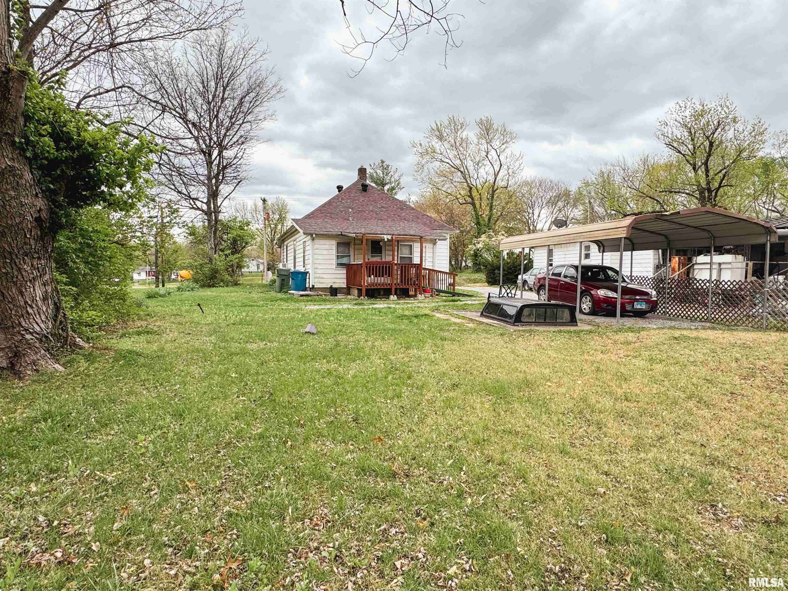 Anna, IL 62906,325 E LEWIS ST