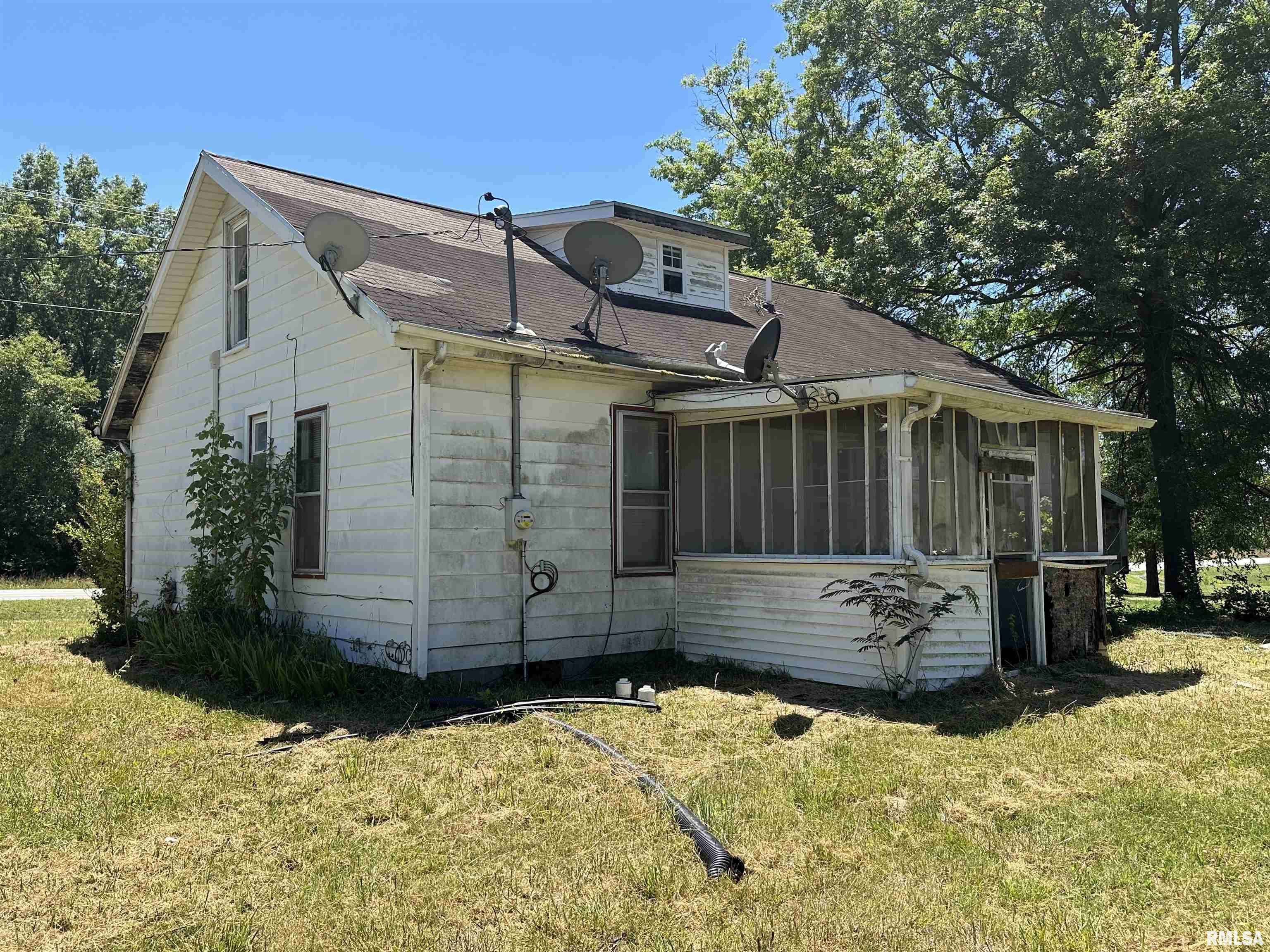 Carterville, IL 62918,5672 Old Route 13 RD
