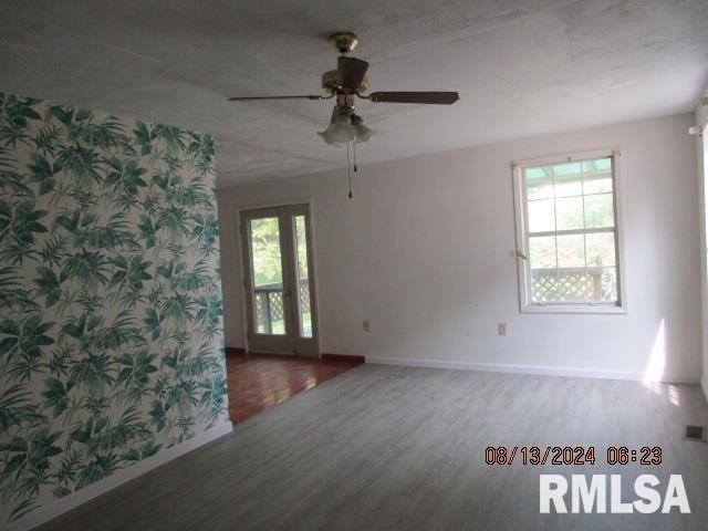 Elizabethtown, IL 62931,299 N MAIN ST