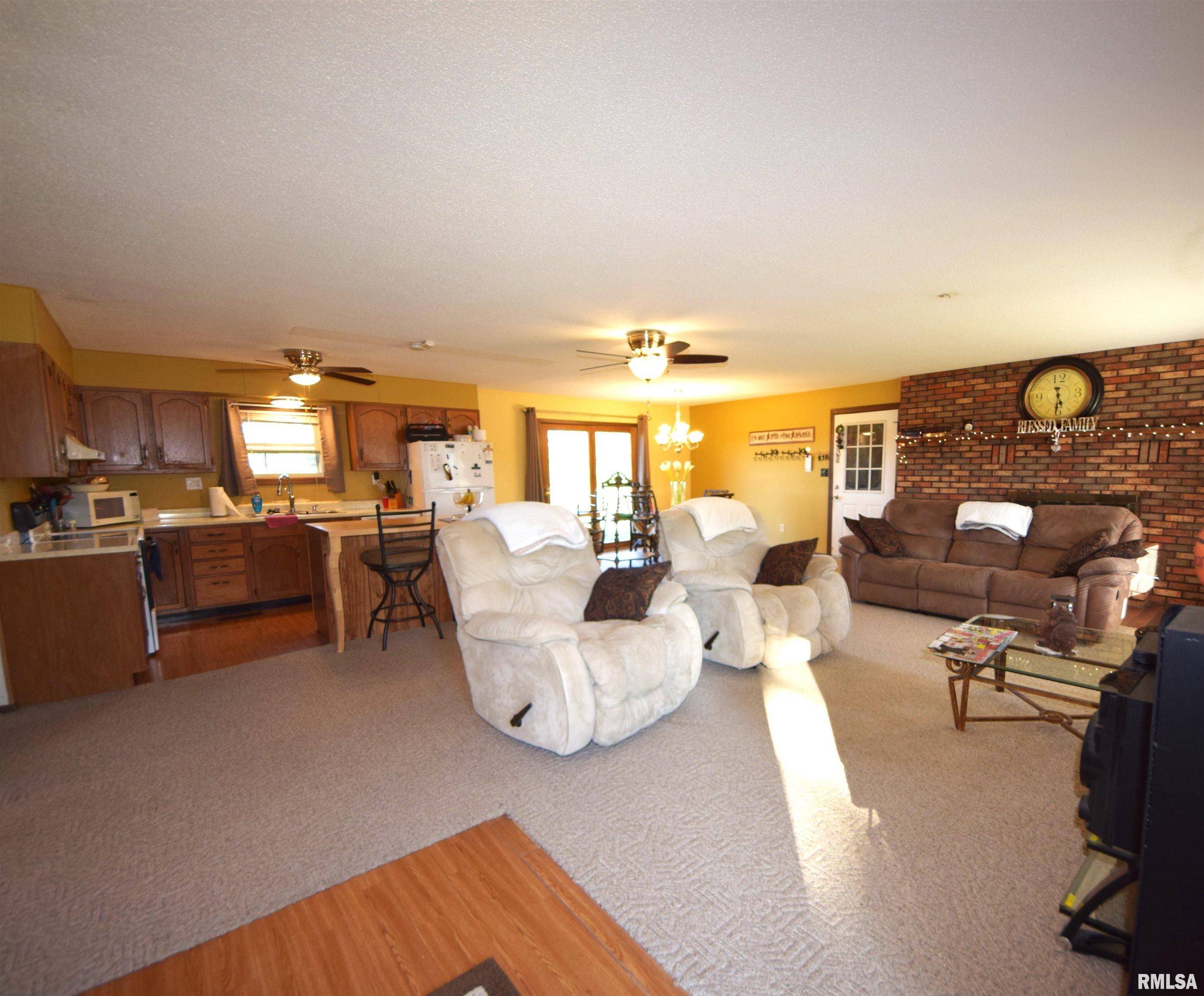 Tamms, IL 62988,180 FAIRLAWN DR