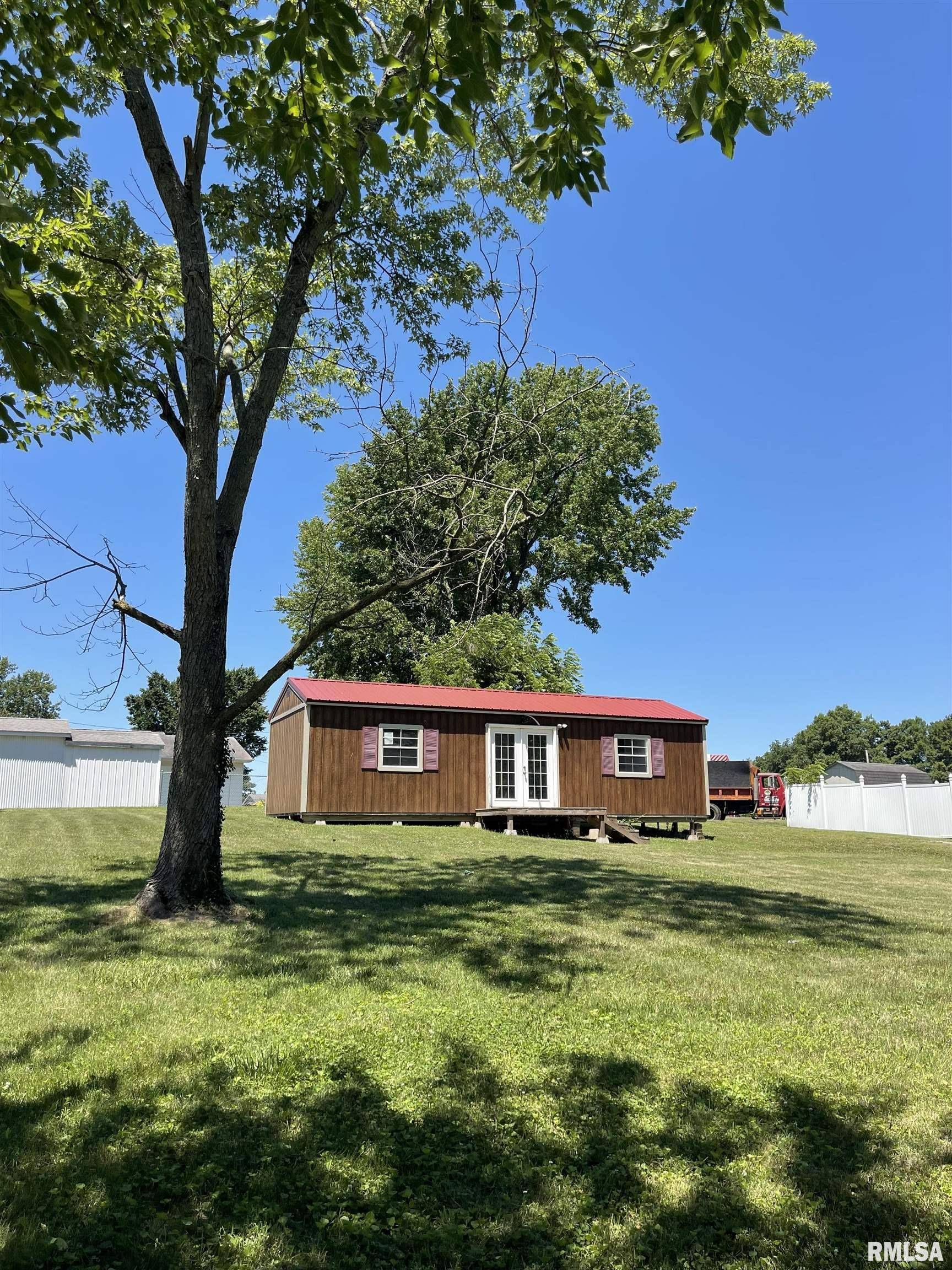 Herrin, IL 62946,105 S 22ND ST