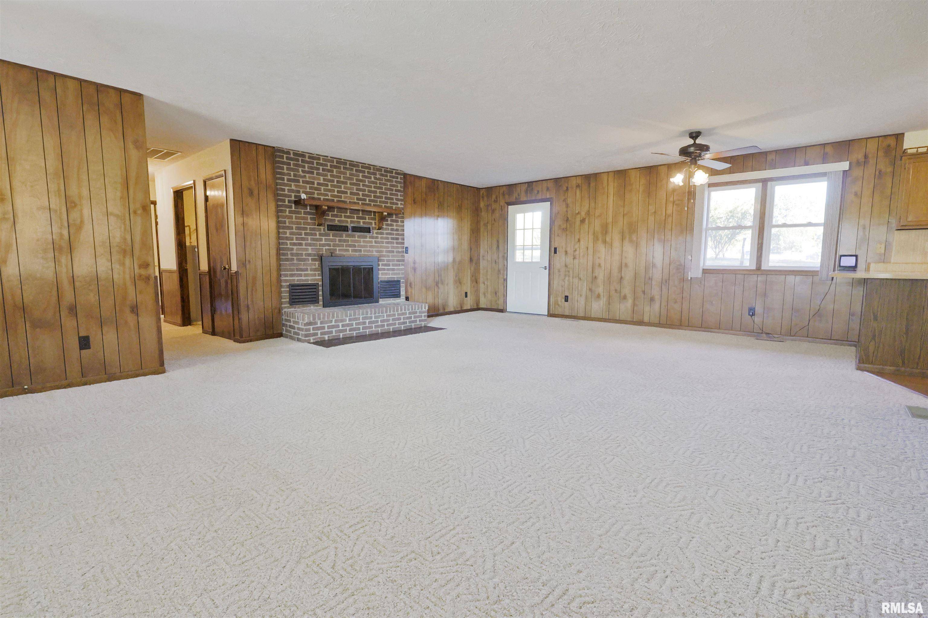 Vienna, IL 62995,215 Cypress Valley LN