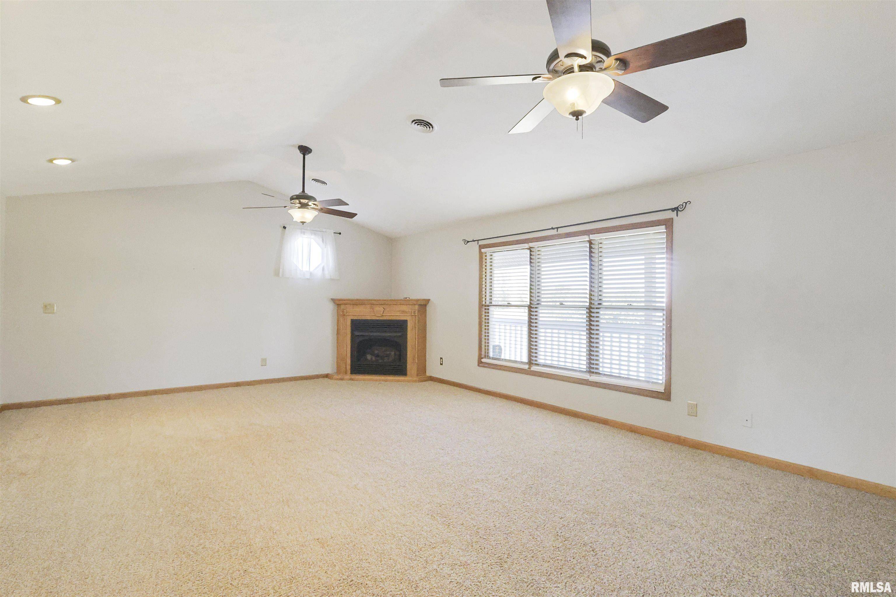 Marion, IL 62959,15069 REMINGTON RD