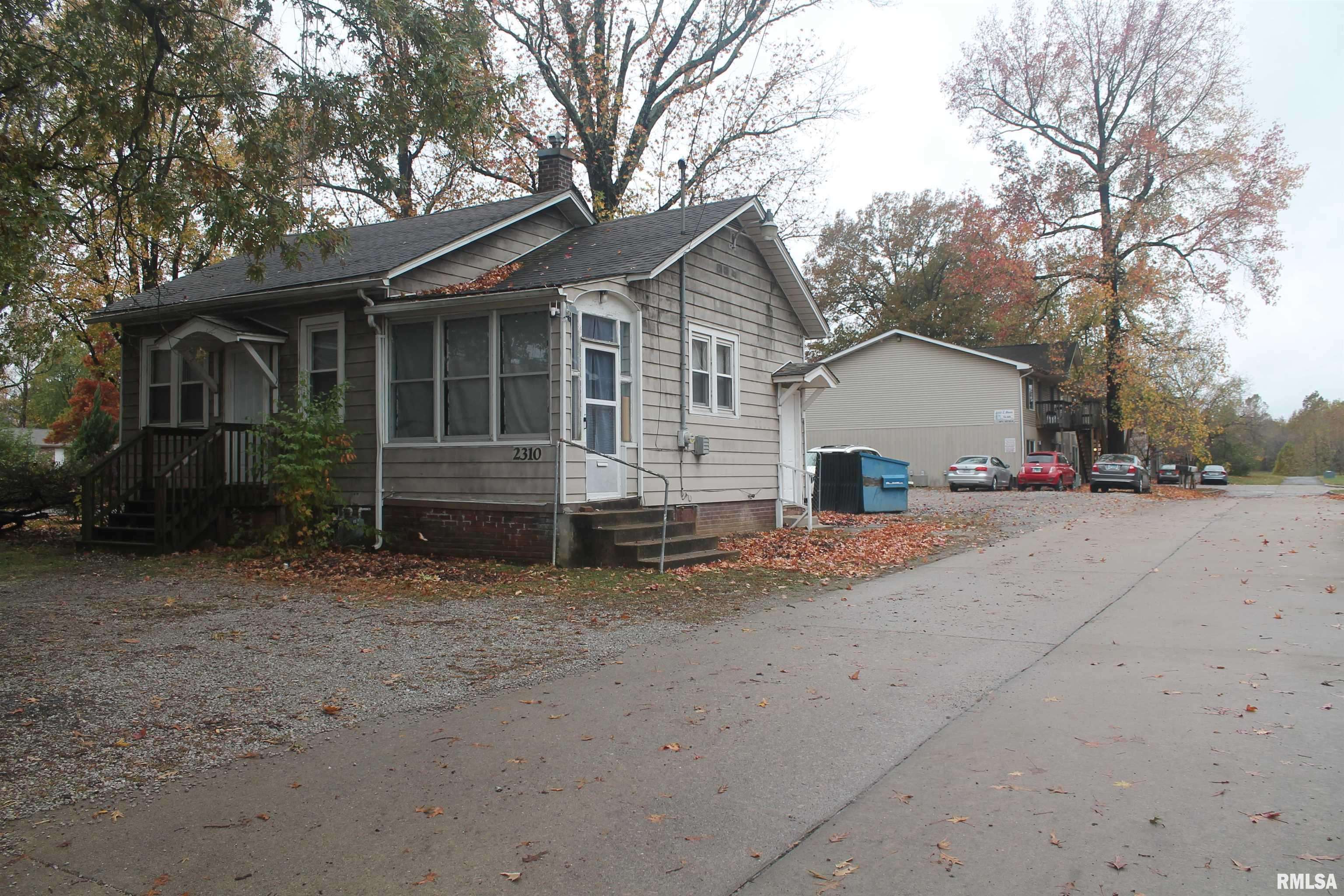 Carbondale, IL 62903,2310 S ILLINOIS AVE