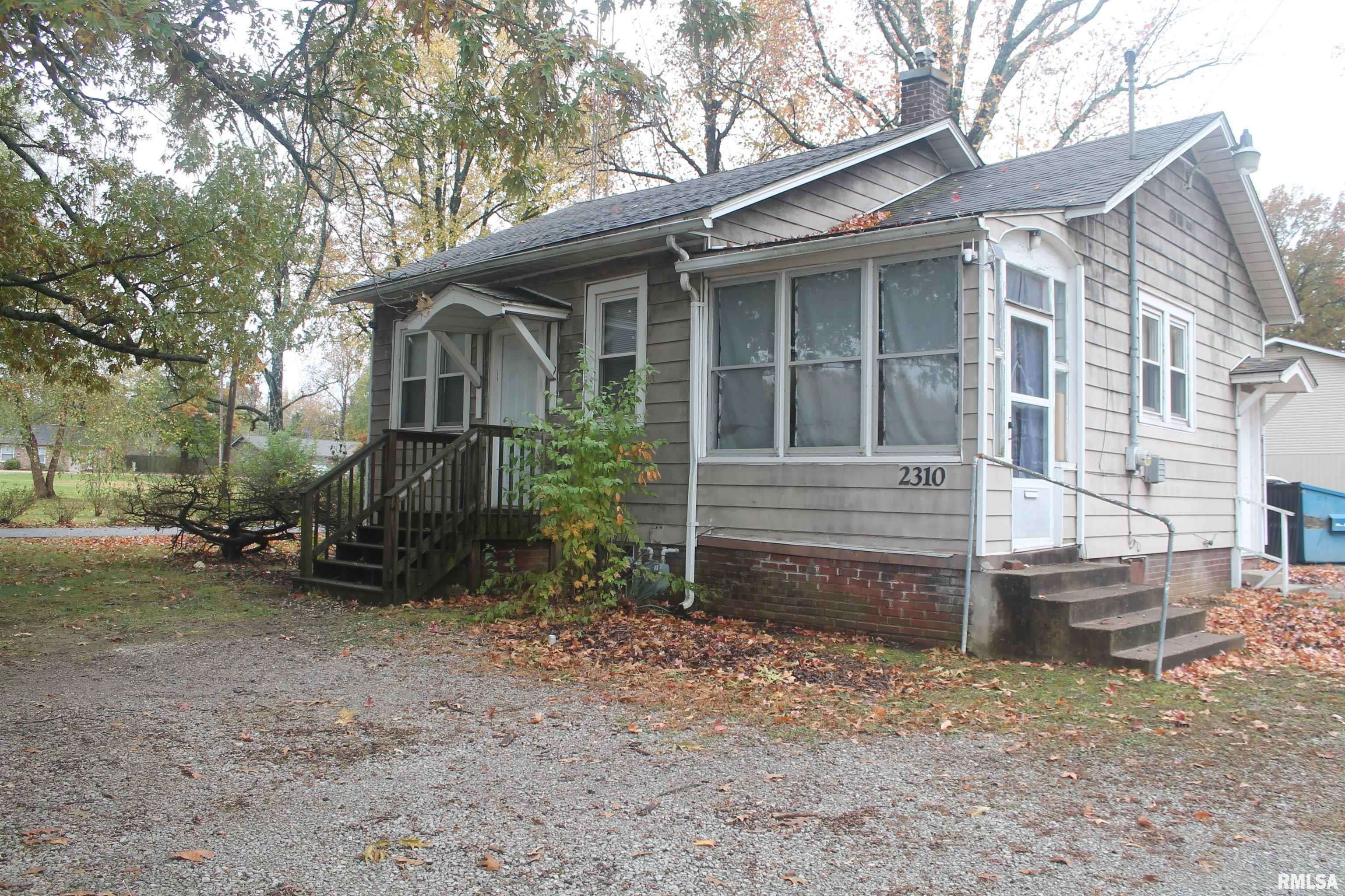 Carbondale, IL 62903,2310 S ILLINOIS AVE