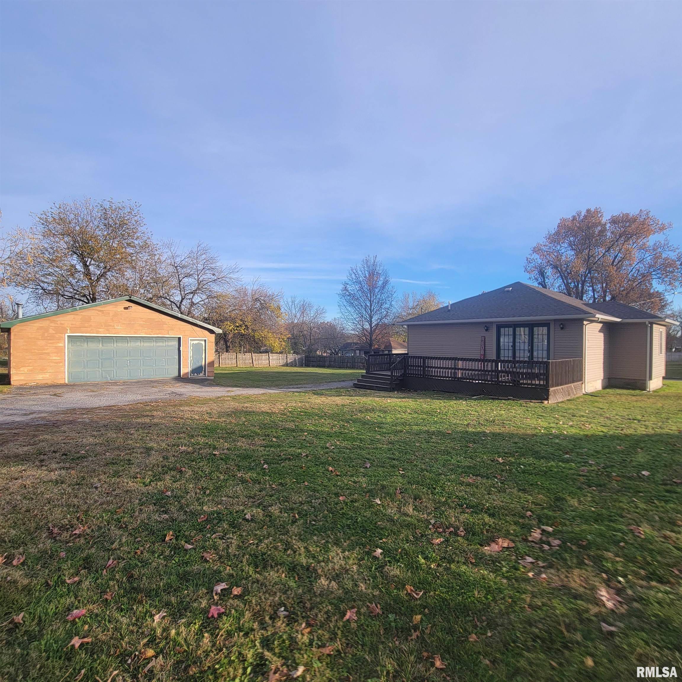 West Frankfort, IL 62896-0000,1909 E ELM ST