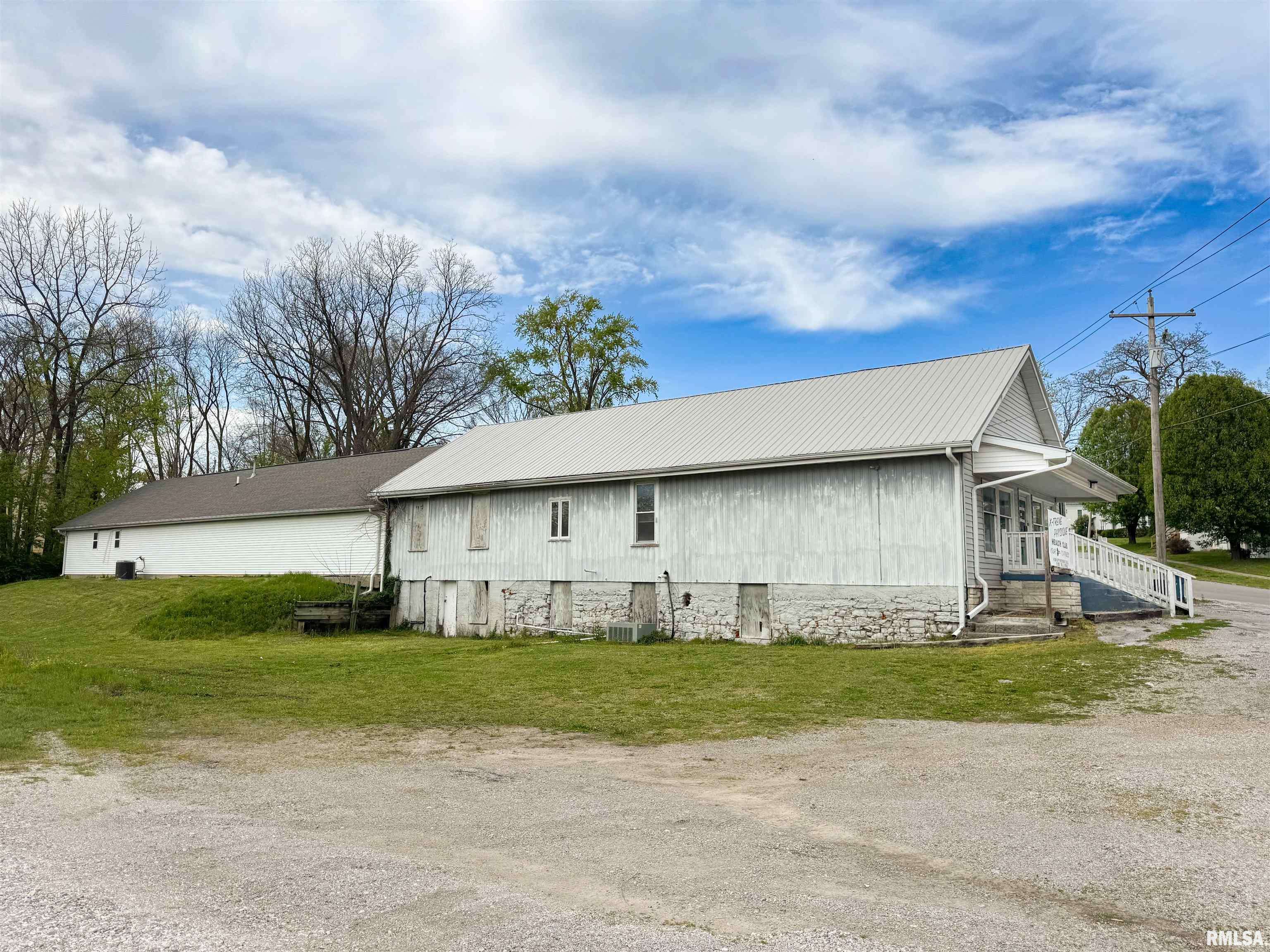 Jonesboro, IL 62952,305 N MAIN ST