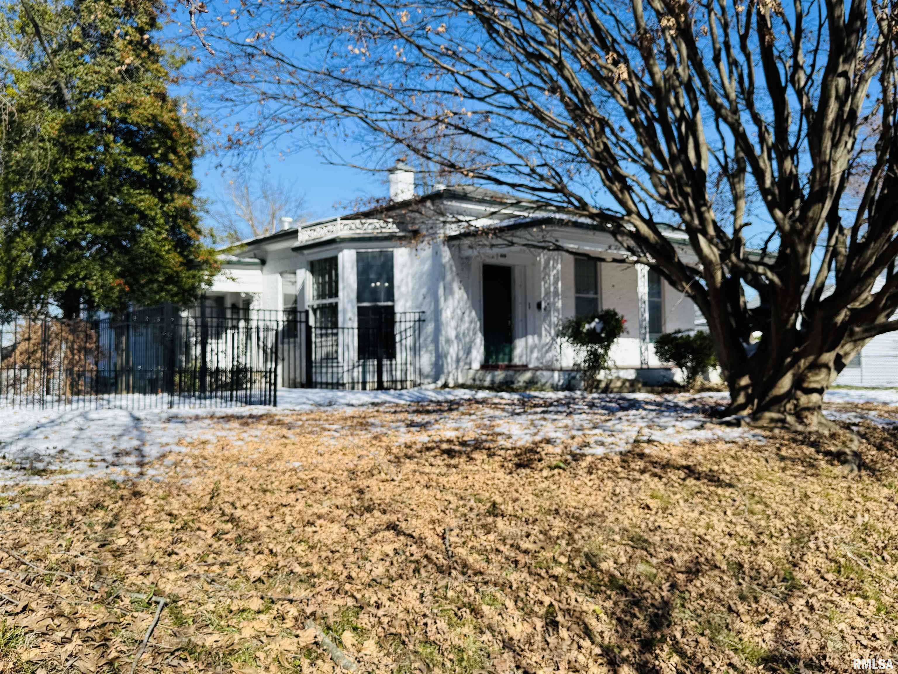 Anna, IL 62906-0000,405 S MAIN ST