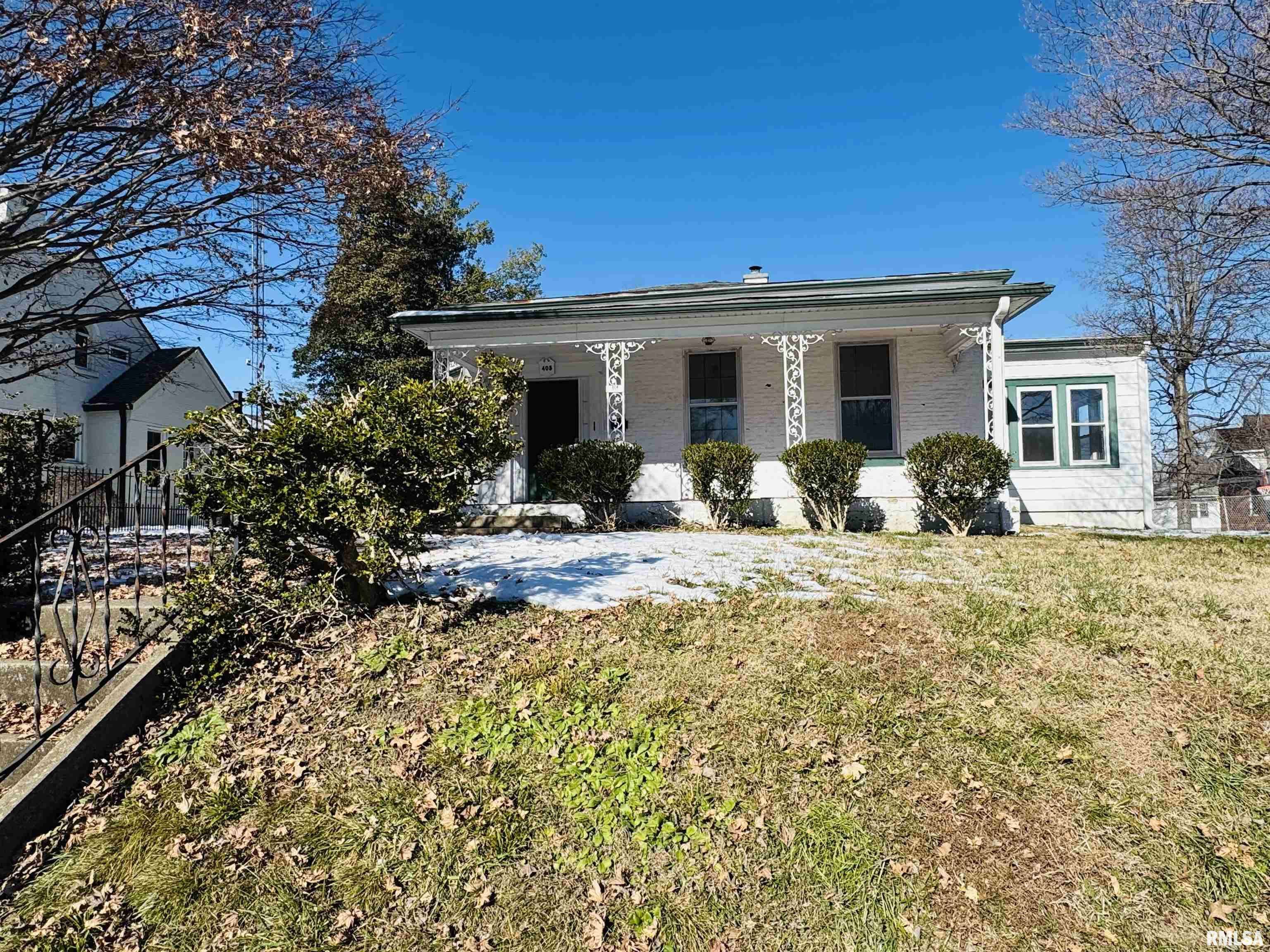 Anna, IL 62906-0000,405 S MAIN ST