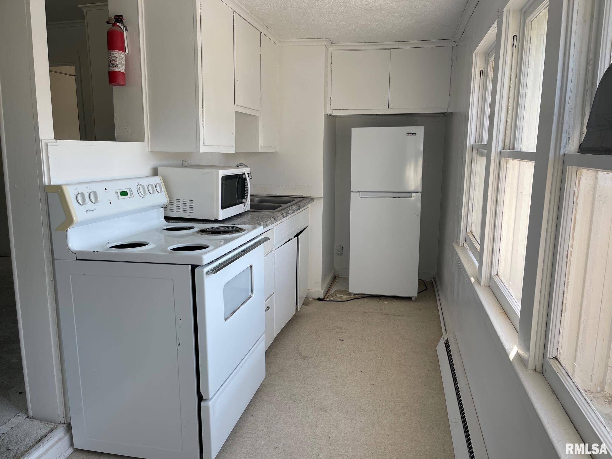 Benton, IL 62812,420 N MAIN ST #5