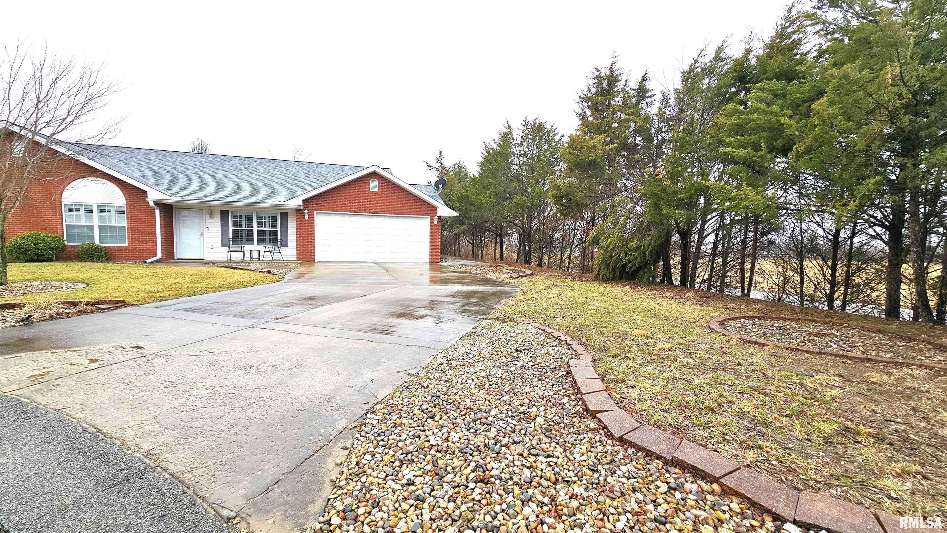 Marion, IL 62959,3211 CHEROKEE DR