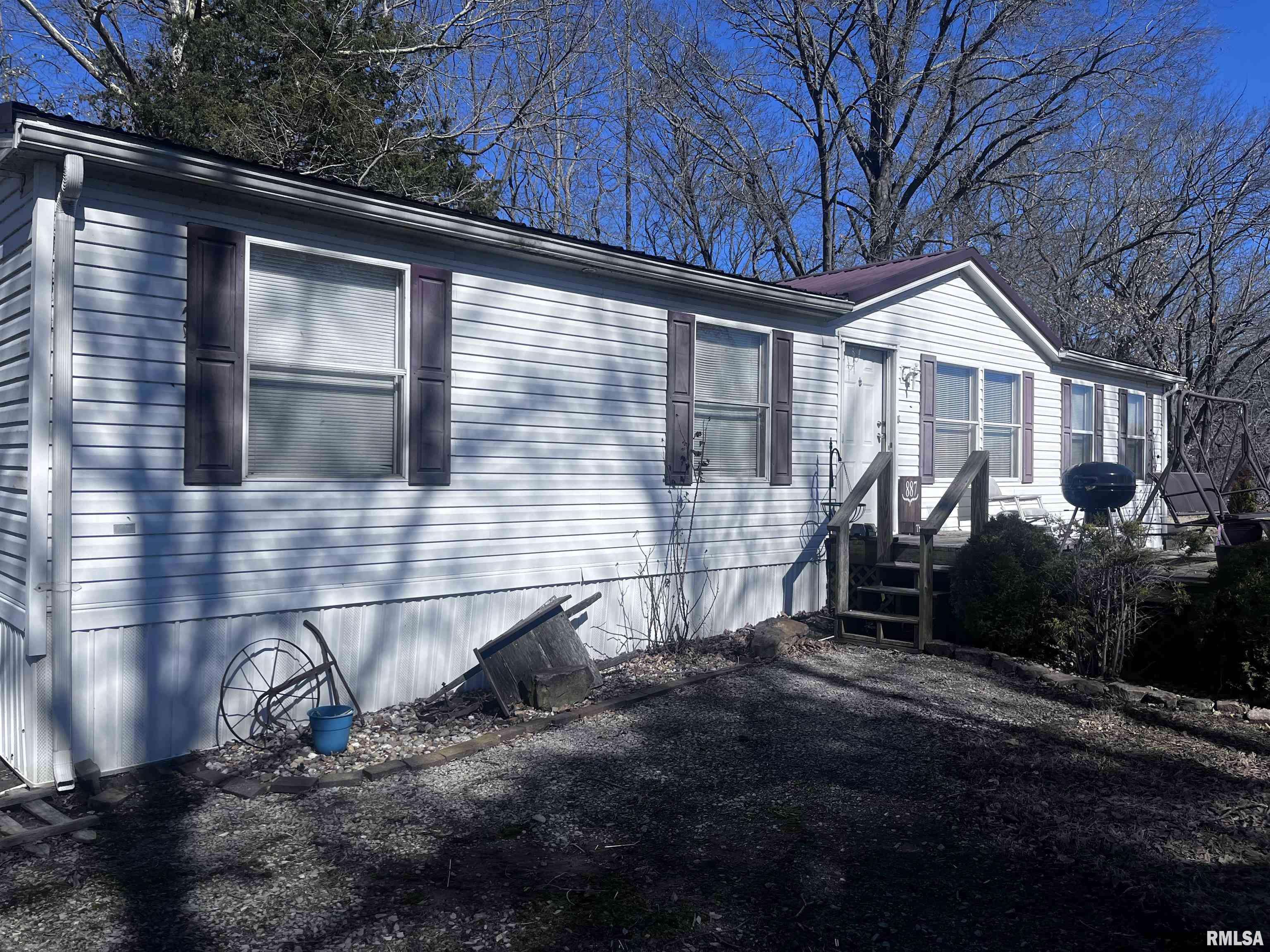 Murphysboro, IL 62966,887 MOUNT JOY RD