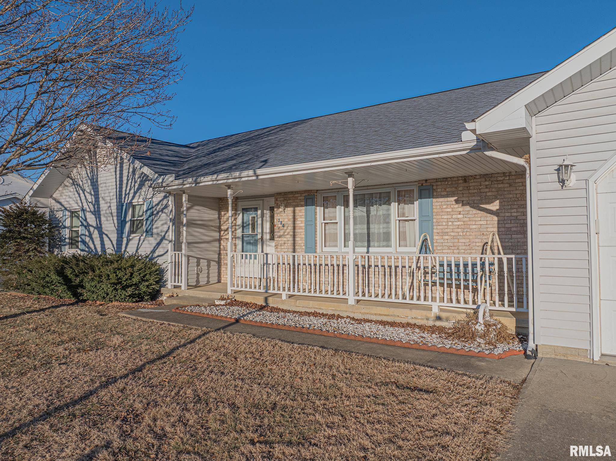 Salem, IL 62881,134 Country Club Estates ST