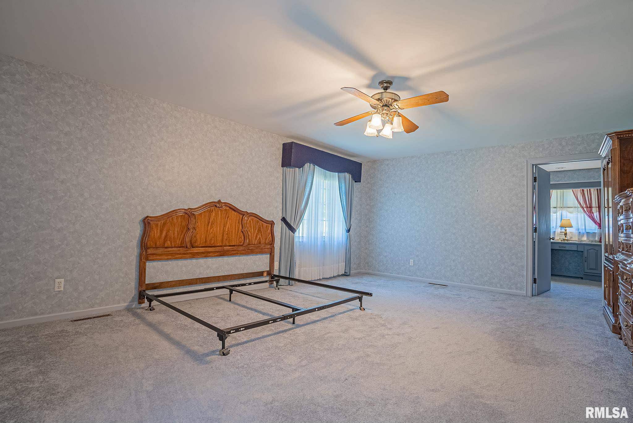 Salem, IL 62881,101 Lost Hollow DR