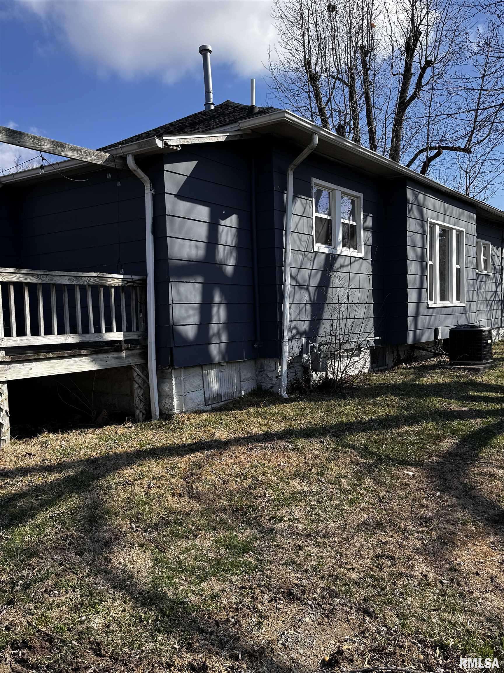 Marion, IL 62959,1002 N JOHNSON ST