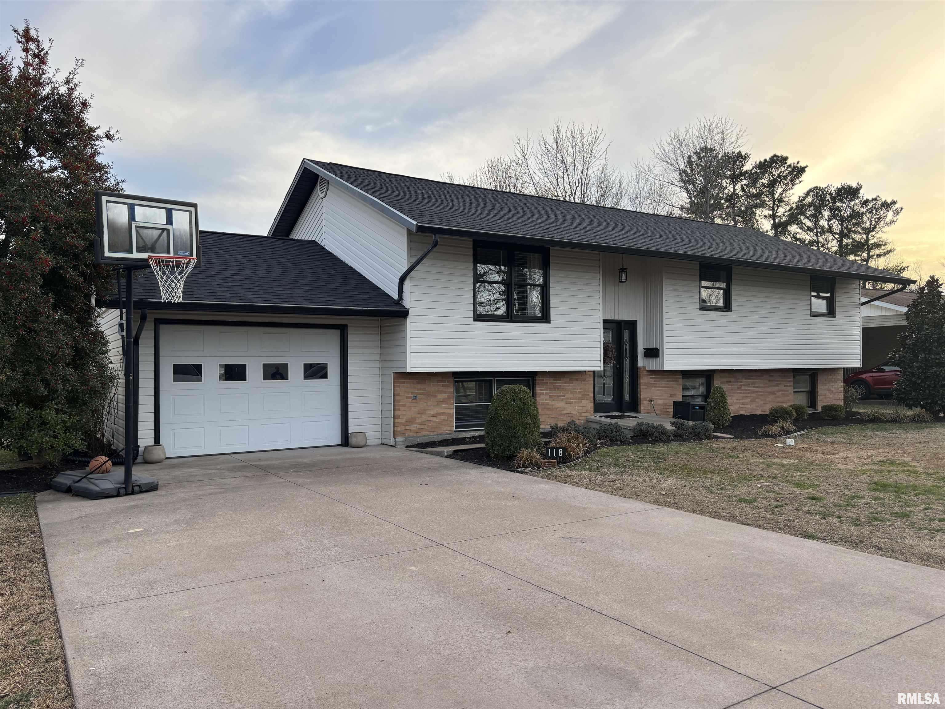 Metropolis, IL 62960,118 CARTER DR