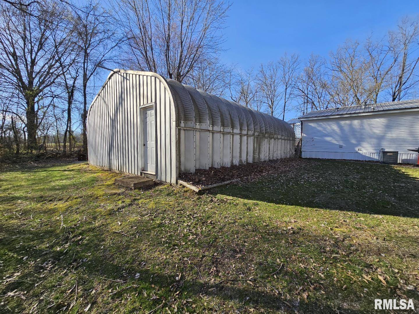 Mt Vernon, IL 62864,14487 N HARMONY LN