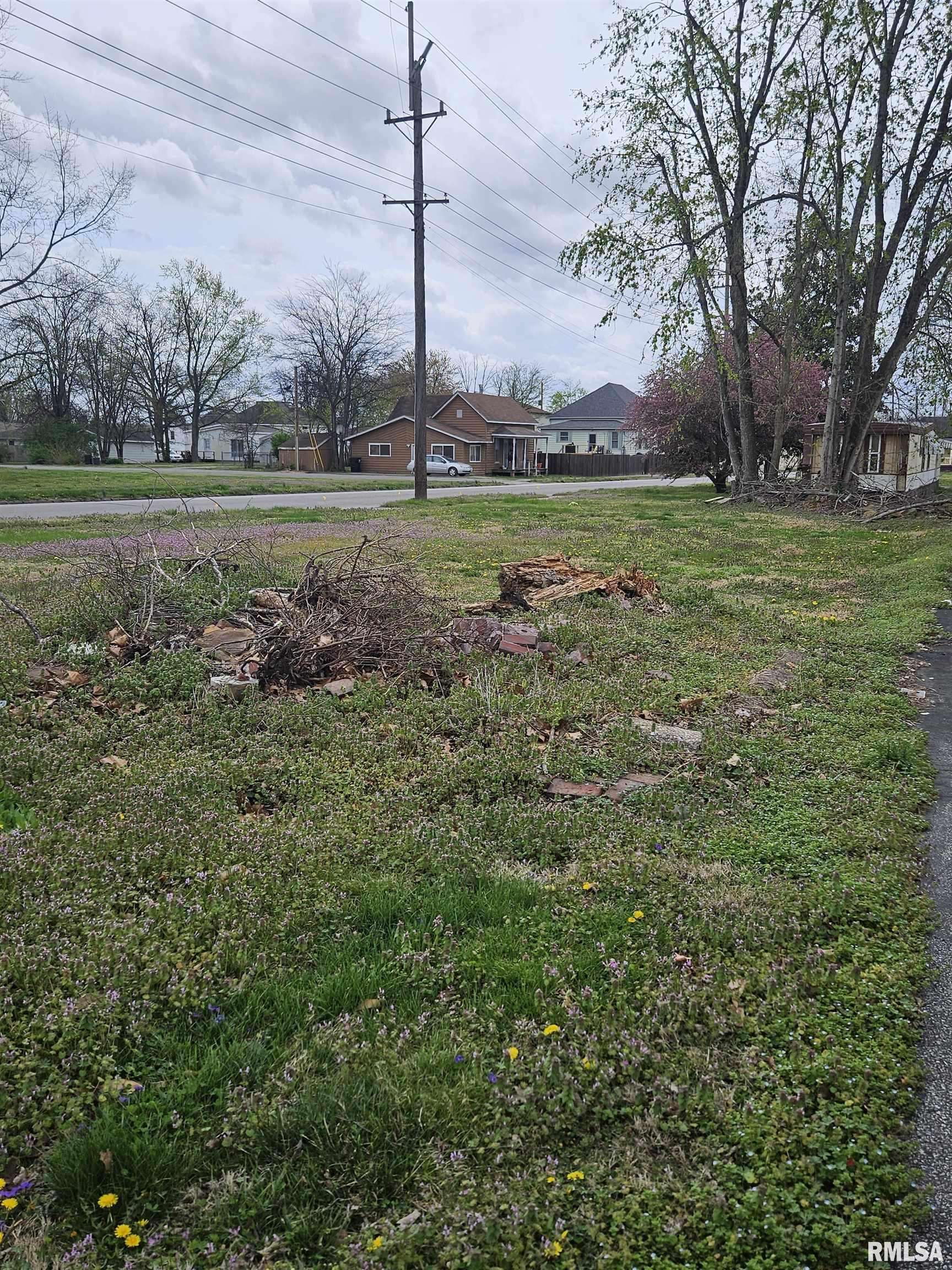 Harrisburg, IL 62946,107 W LINCOLN ST