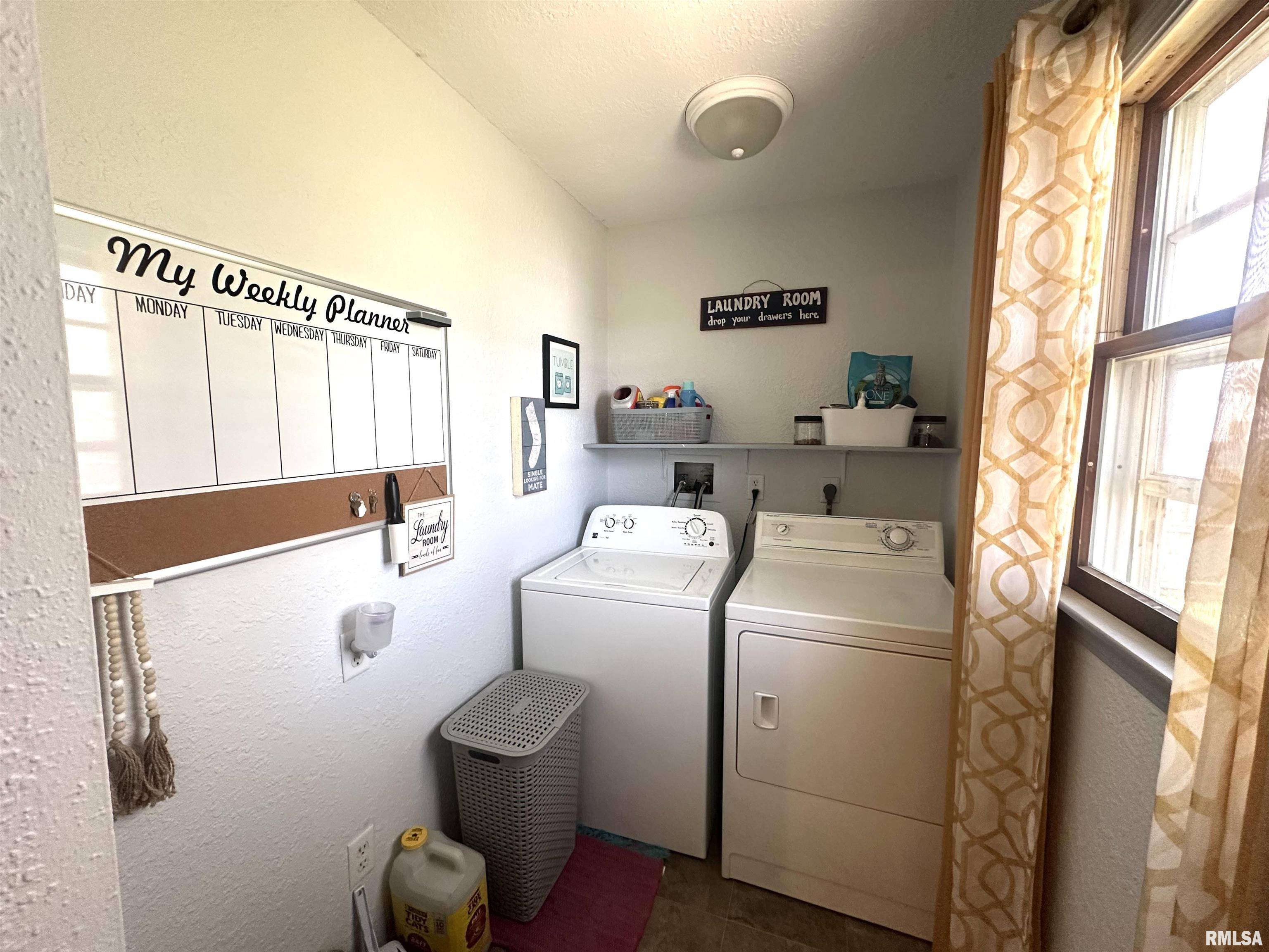 Irvington, IL 62848,408 E ELM ST