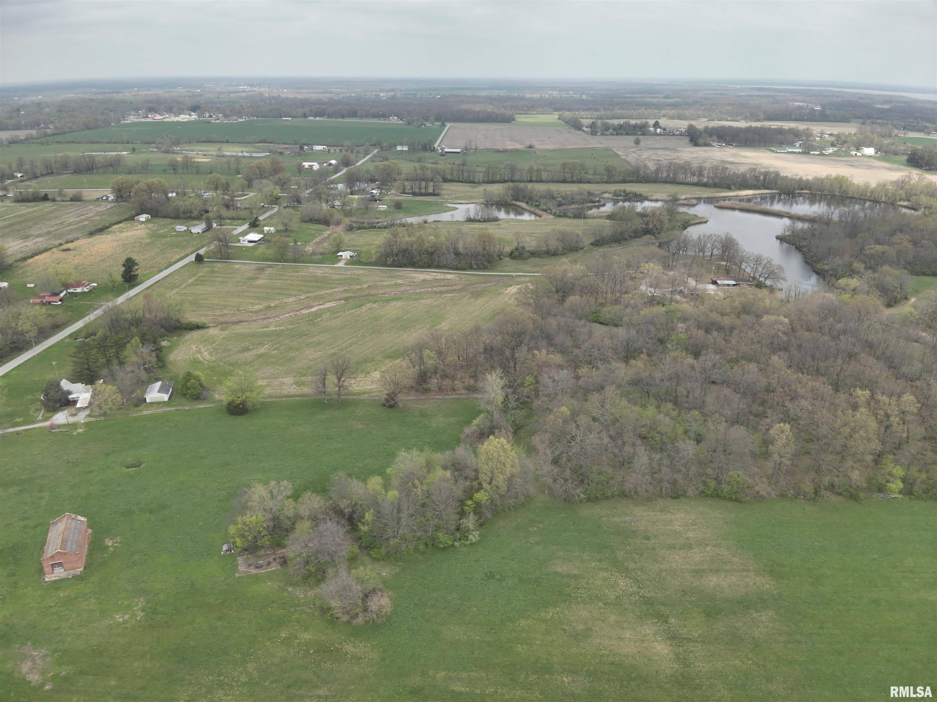 Sesser, IL 62884,14854 Sesser Lake RD