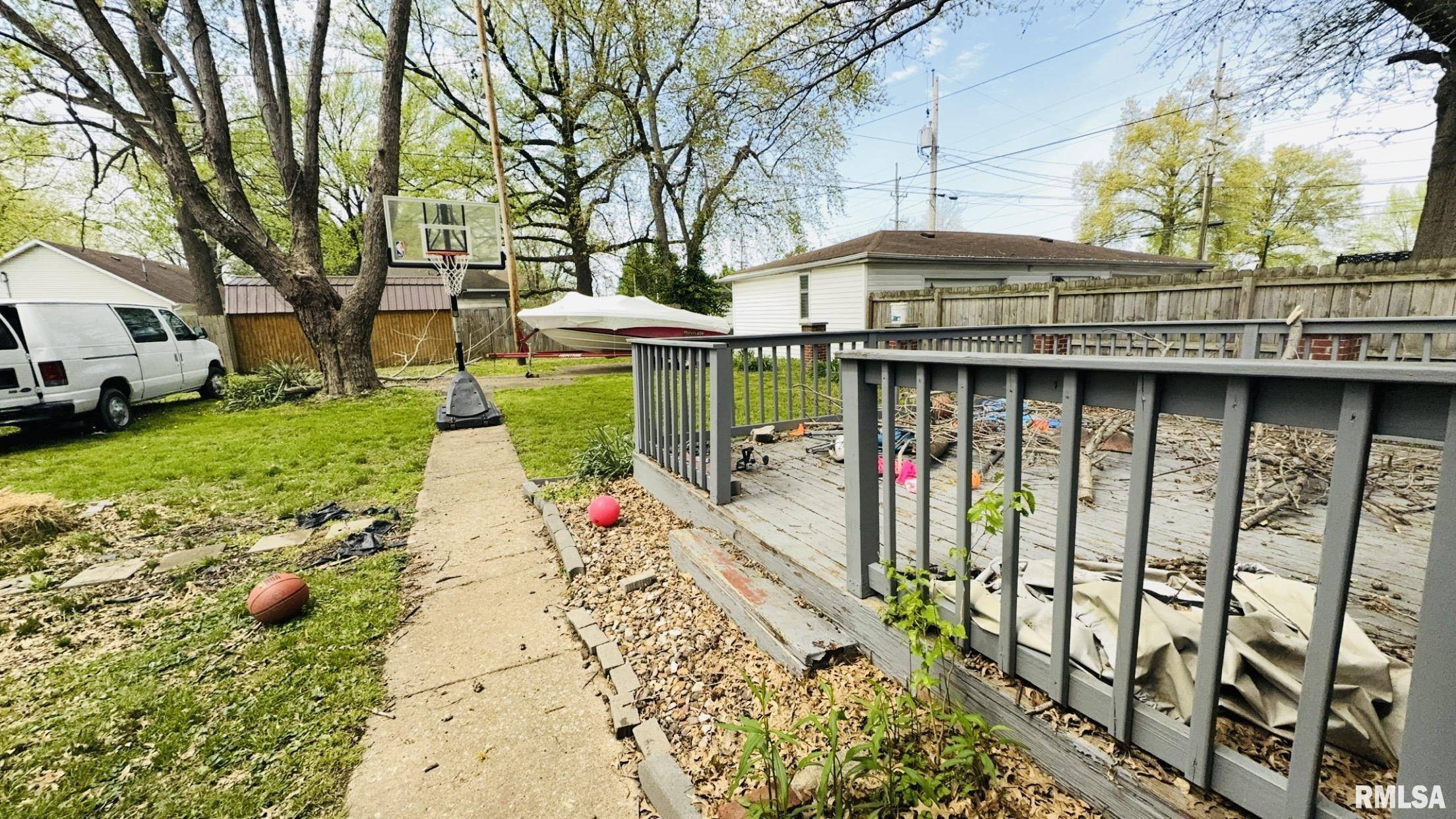 Herrin, IL 62948,809 N 12TH ST