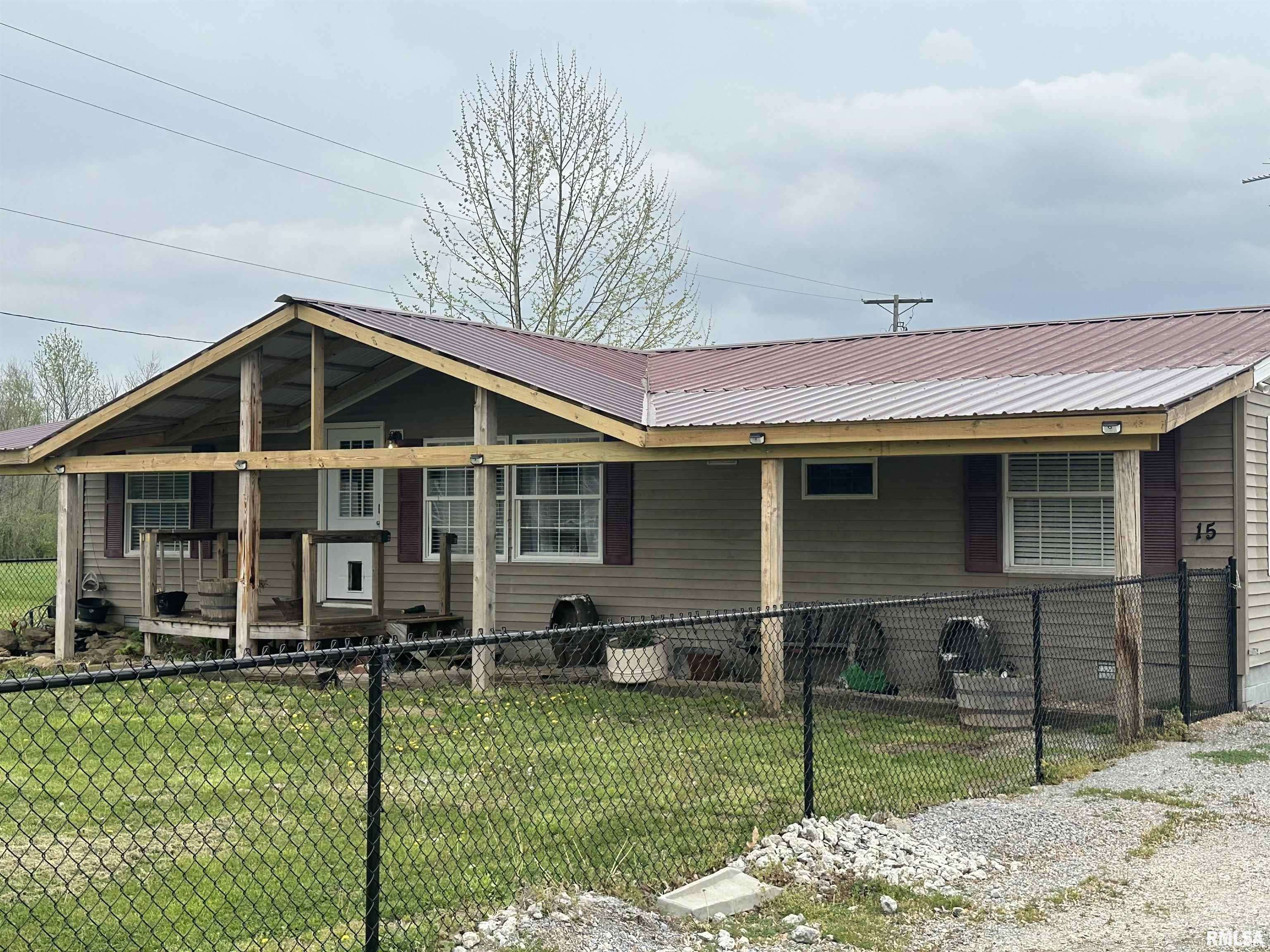 Stonefort, IL 62987,15 LINCOLN ST